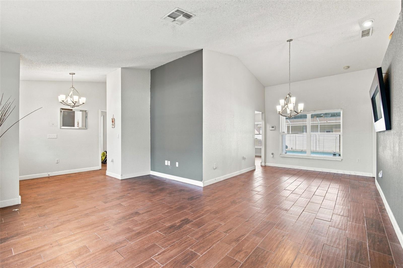 10149 BRIAR CIR