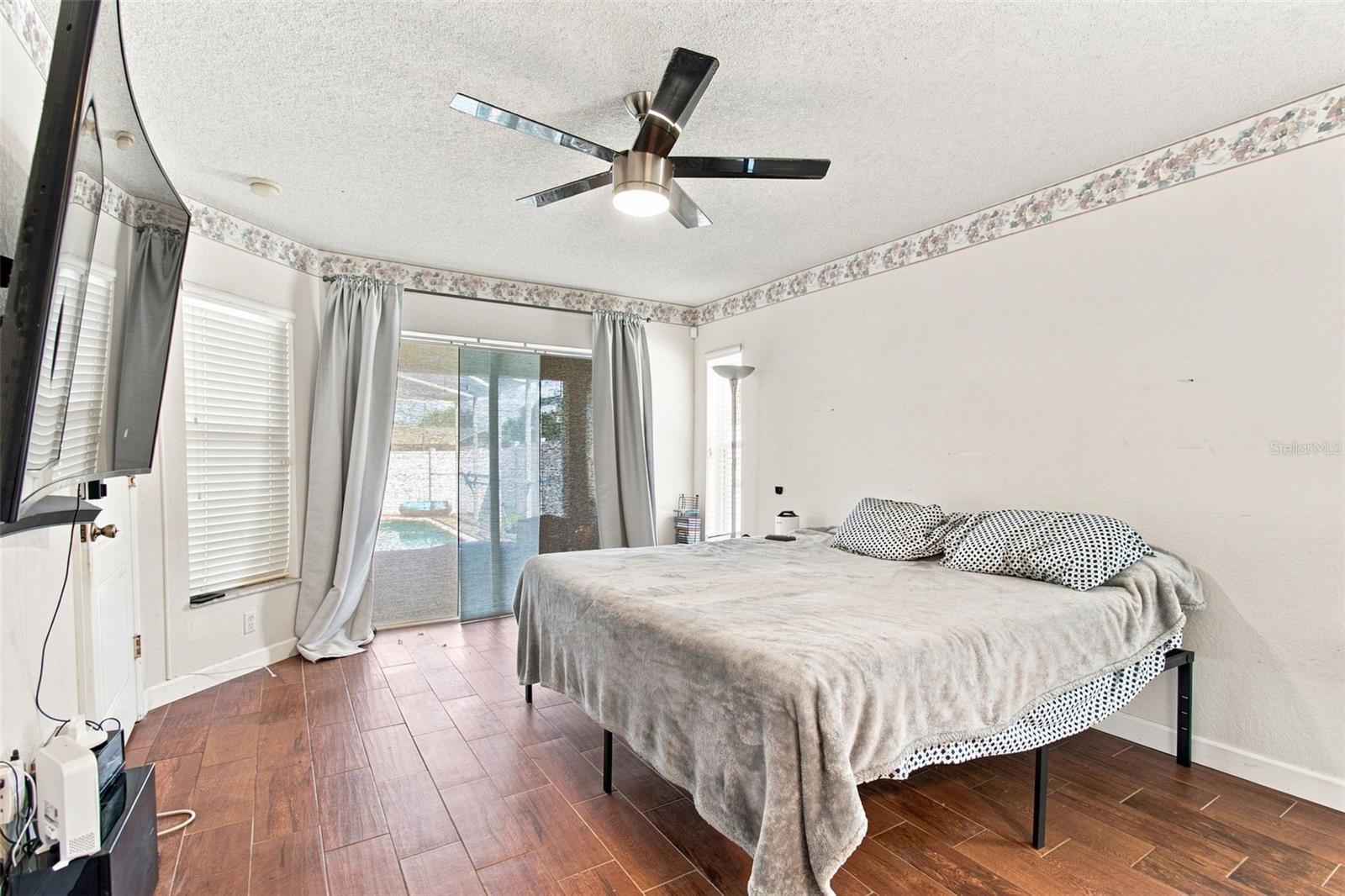 10149 BRIAR CIR