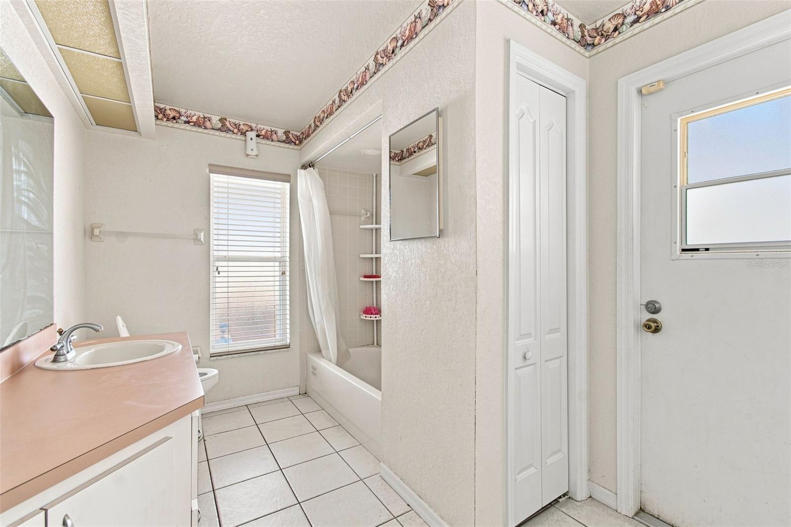 10149 BRIAR CIR