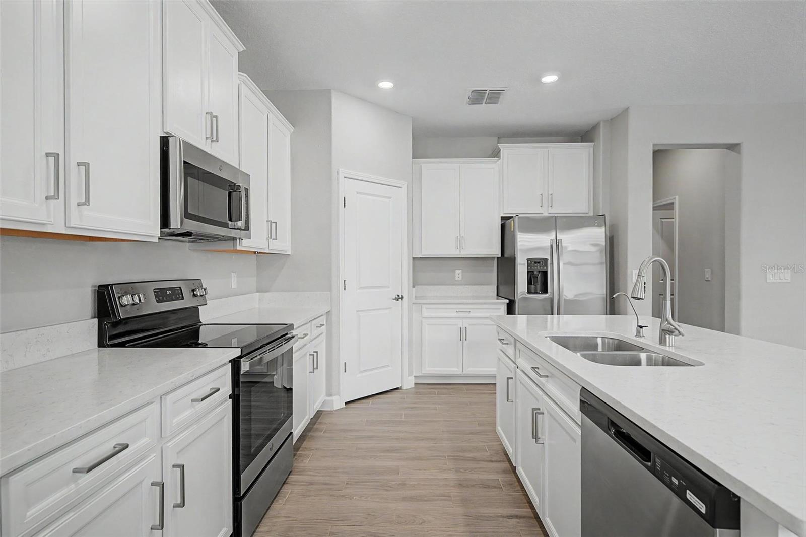 31603 MAGNA GULF LOOP