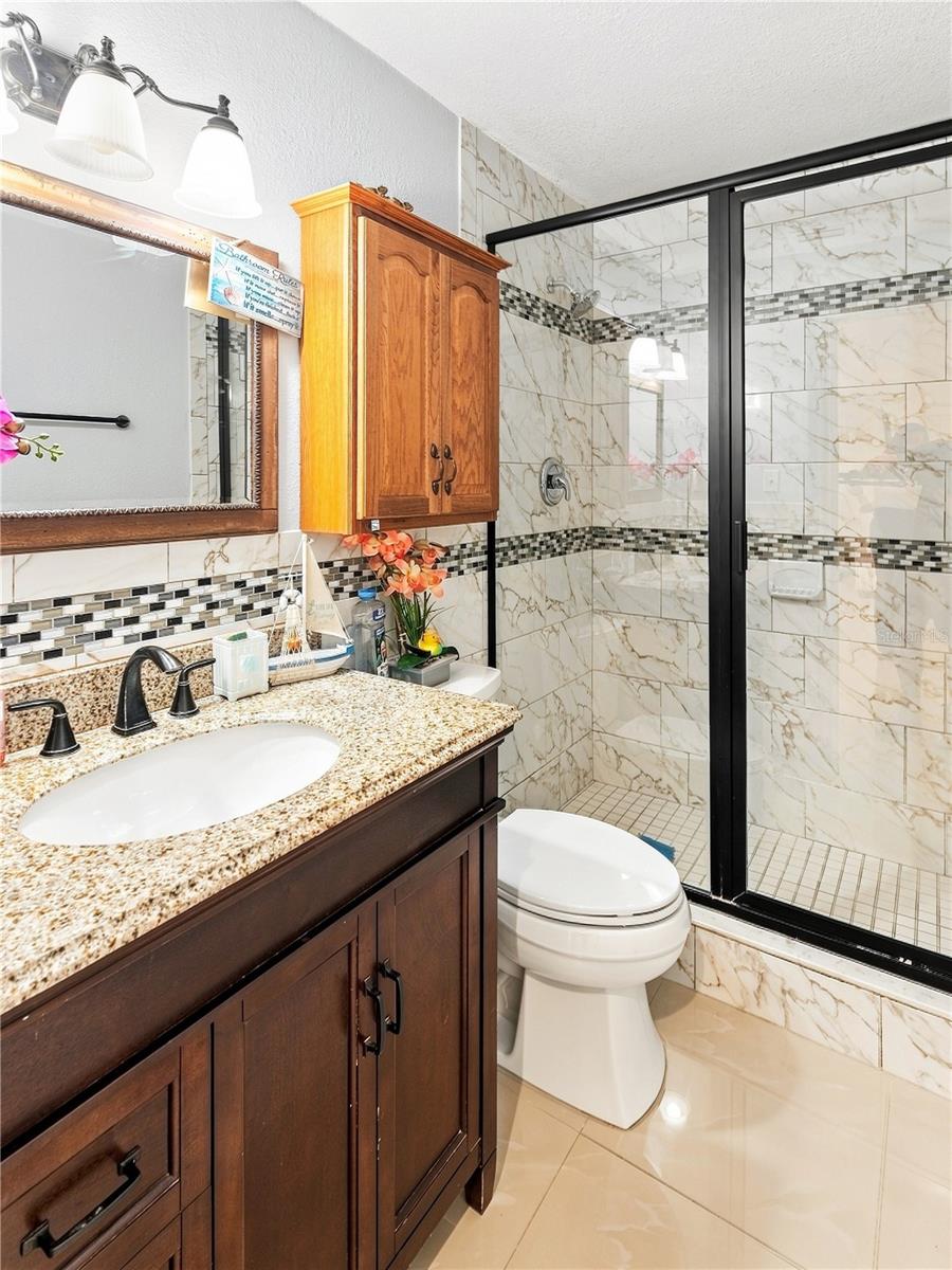 6529 LA MESA CIR