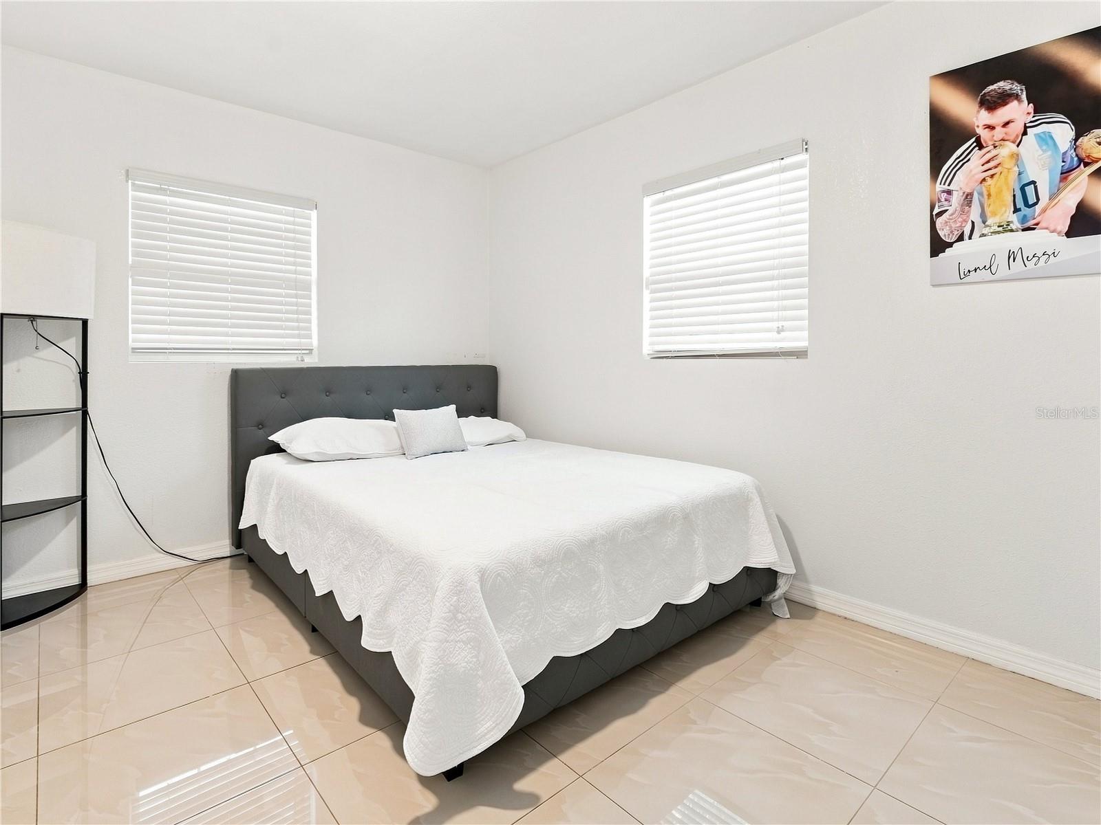 6529 LA MESA CIR