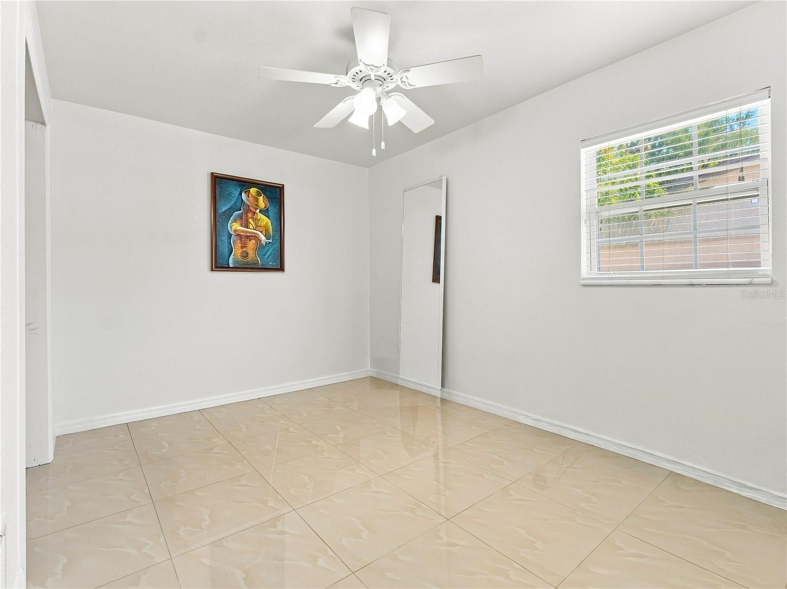 6529 LA MESA CIR
