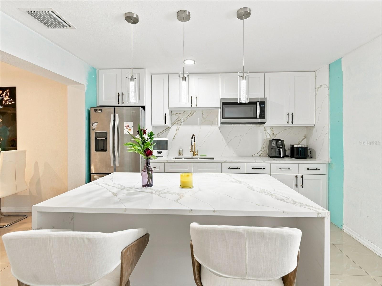 6529 LA MESA CIR