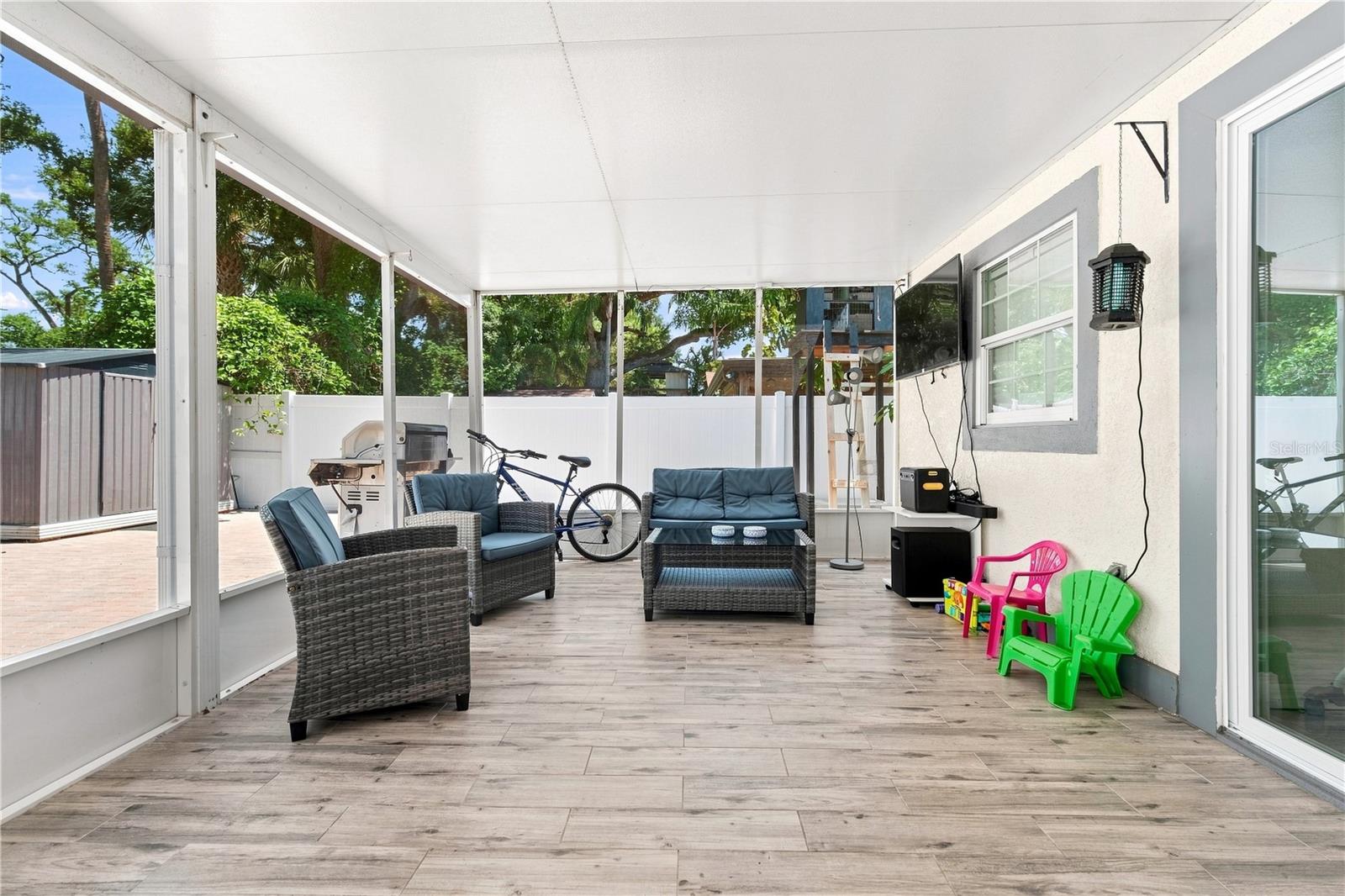 6529 LA MESA CIR