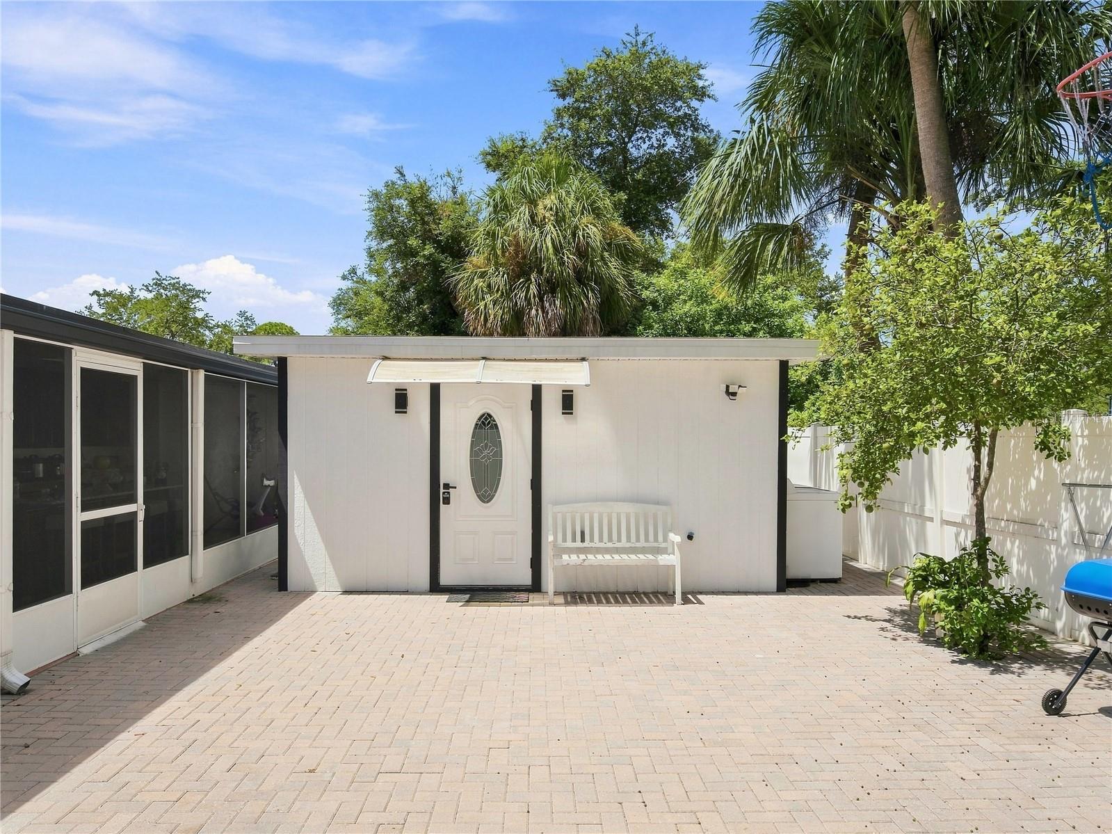 6529 LA MESA CIR