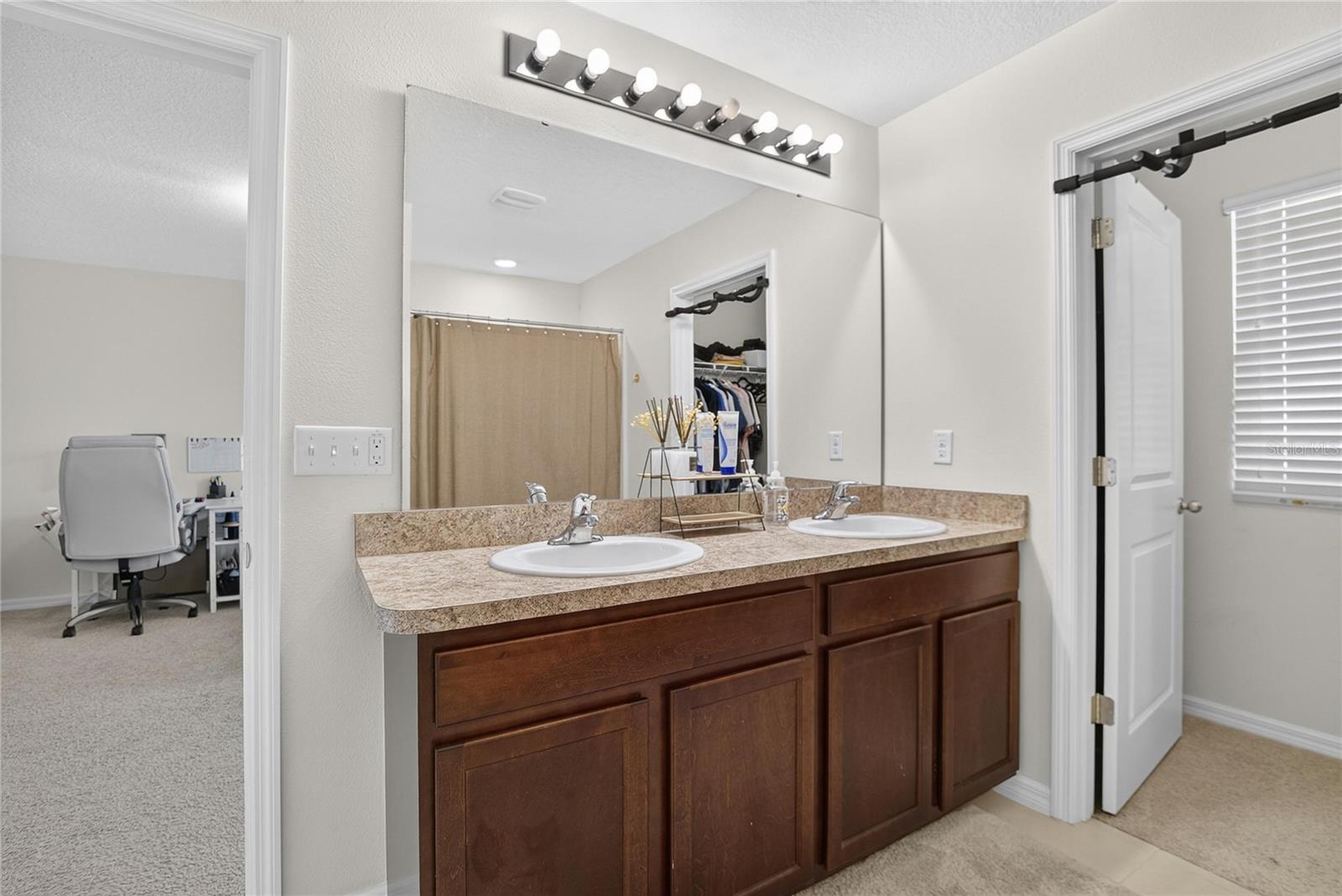 8219 BILSTON VILLAGE LN