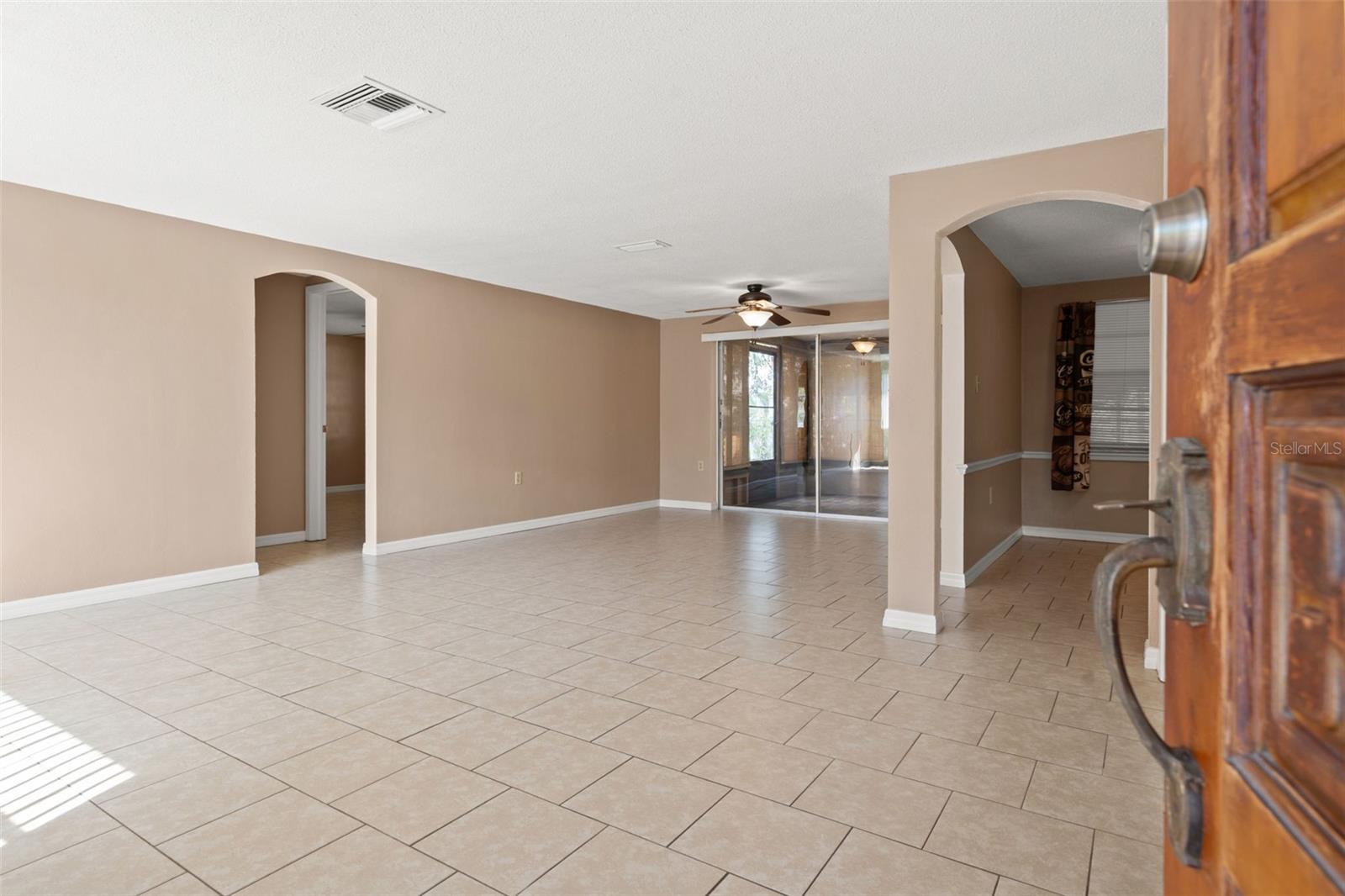 9926 LAKESIDE LN