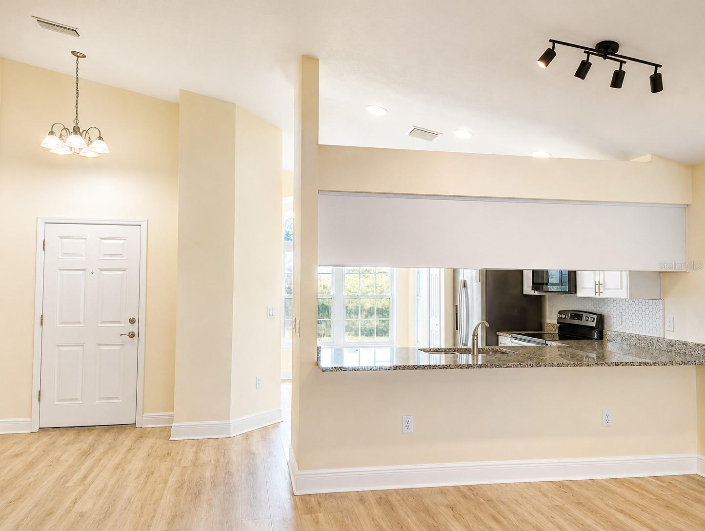 10114 BRIAR CIR