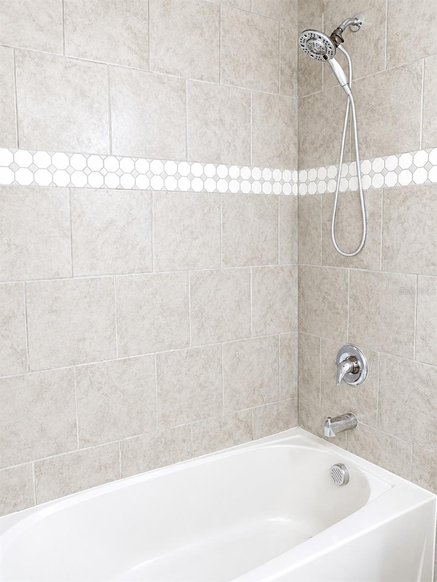10114 BRIAR CIR