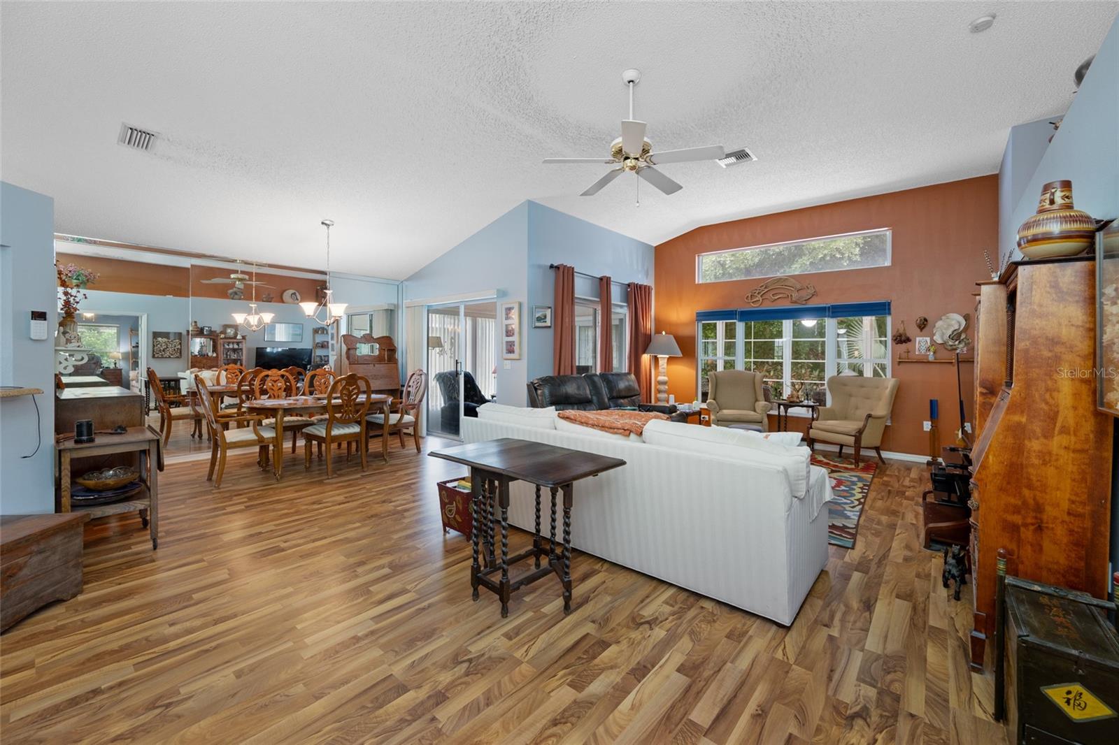 1044 DALESIDE LN
