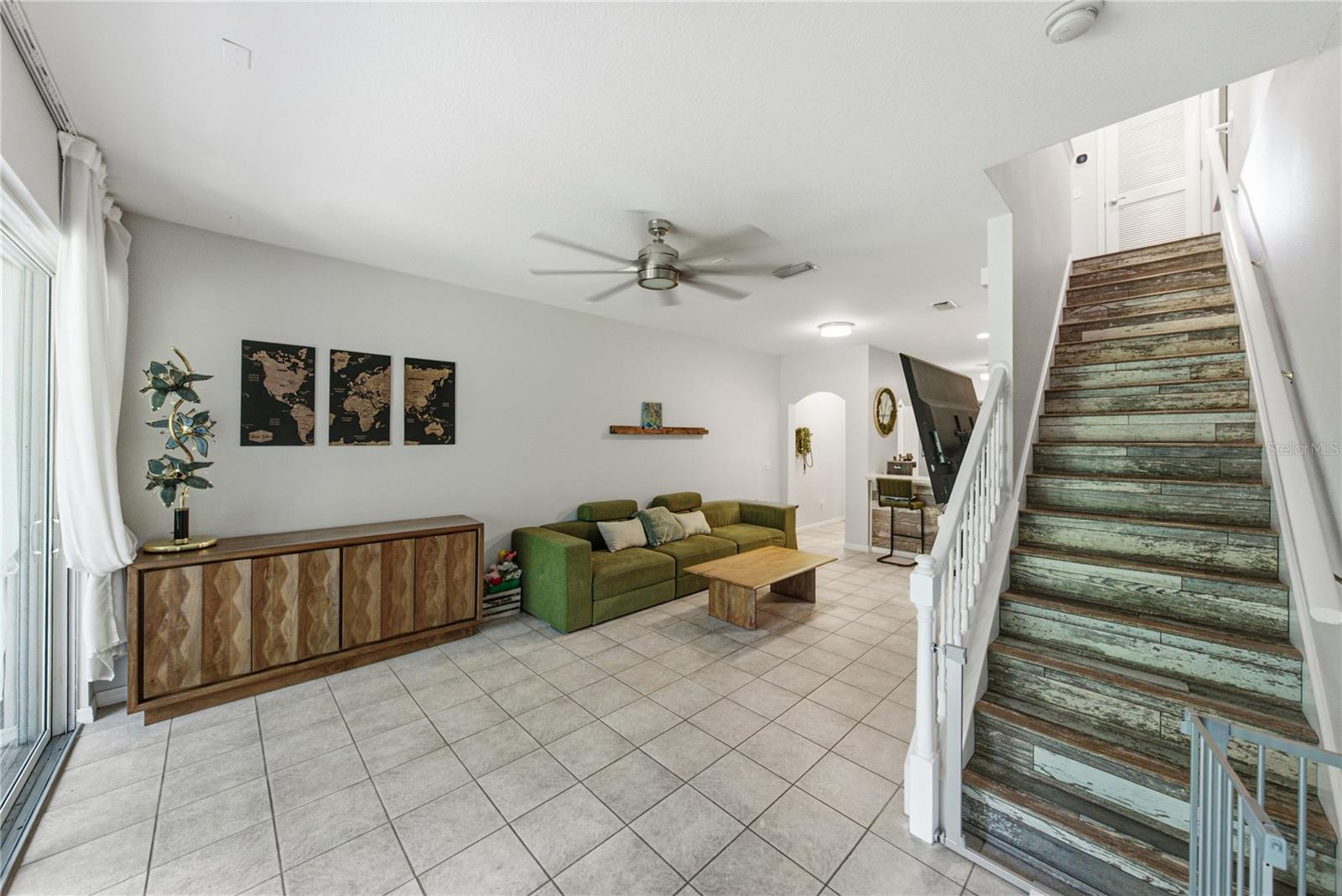2405 EARLSWOOD CT