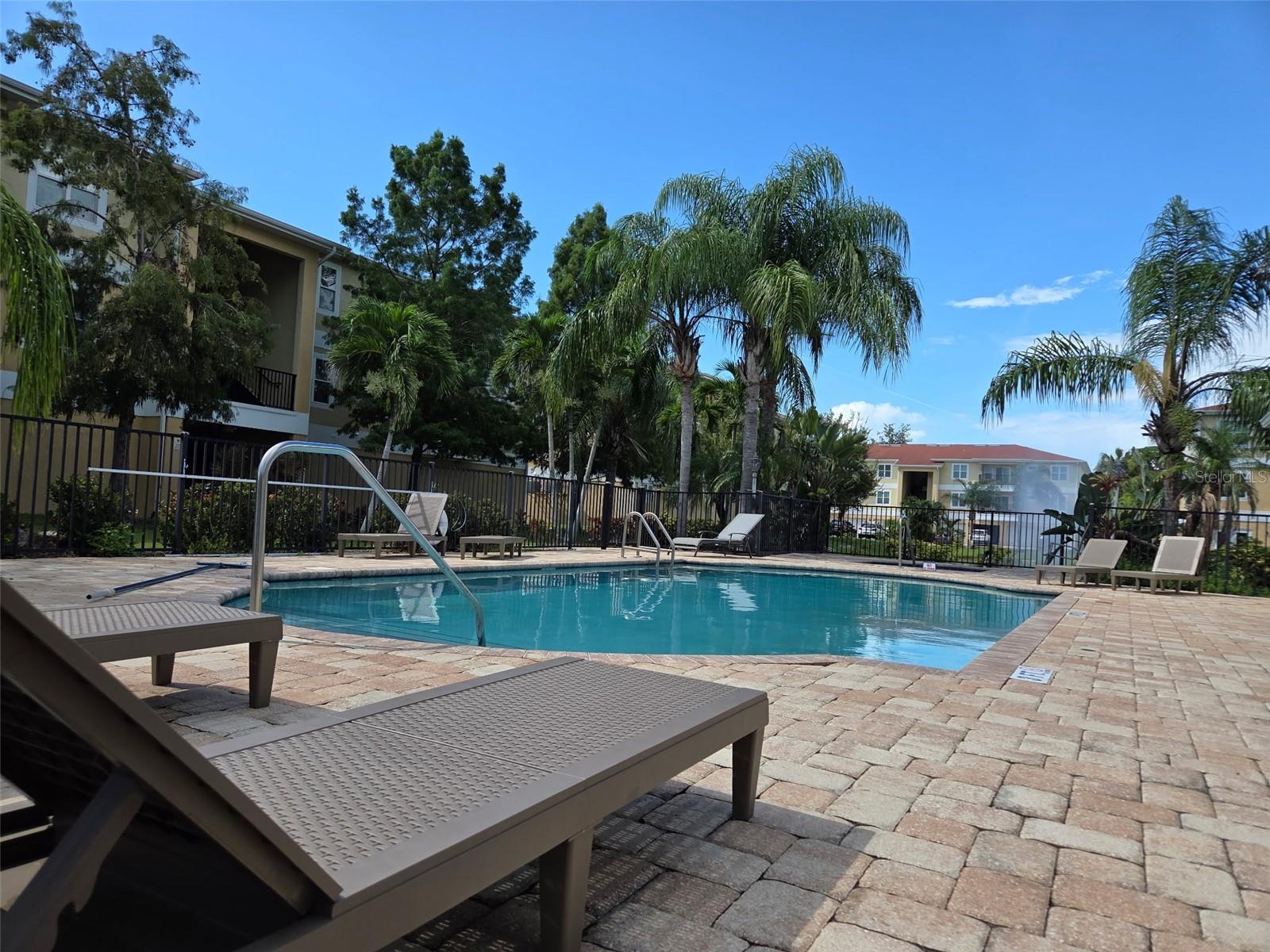 5111 ROYAL PALMS WAY #202