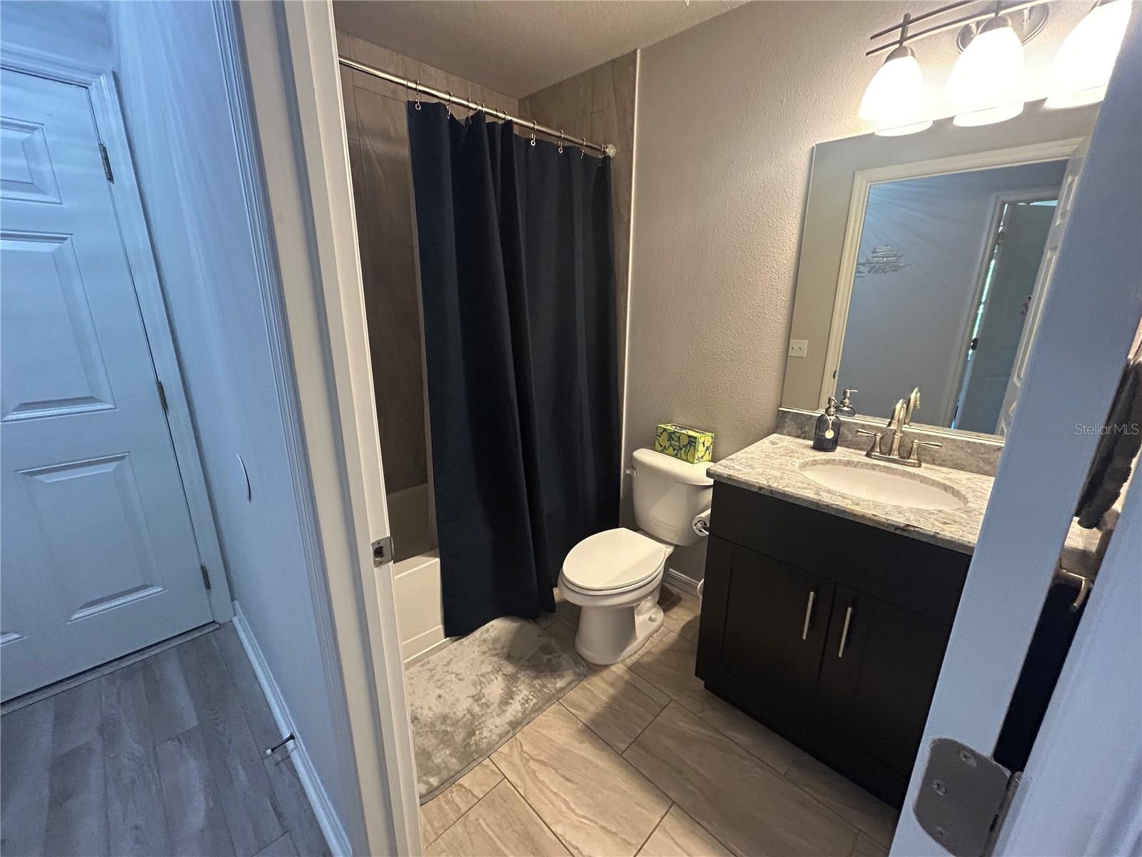 5111 ROYAL PALMS WAY #202