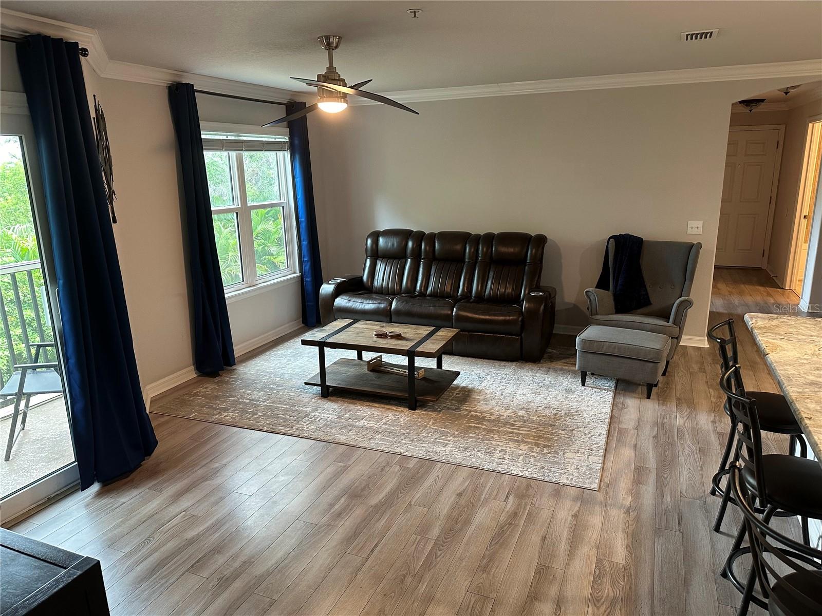 5111 ROYAL PALMS WAY #202