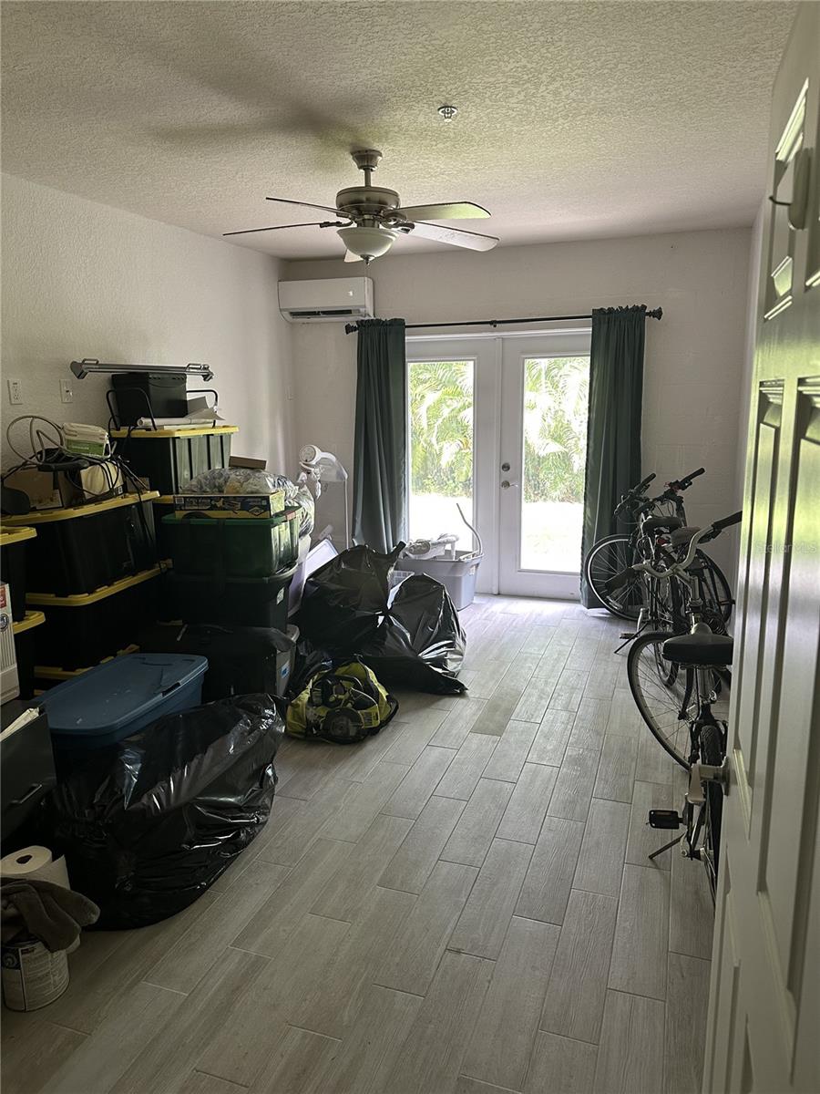 5111 ROYAL PALMS WAY #202