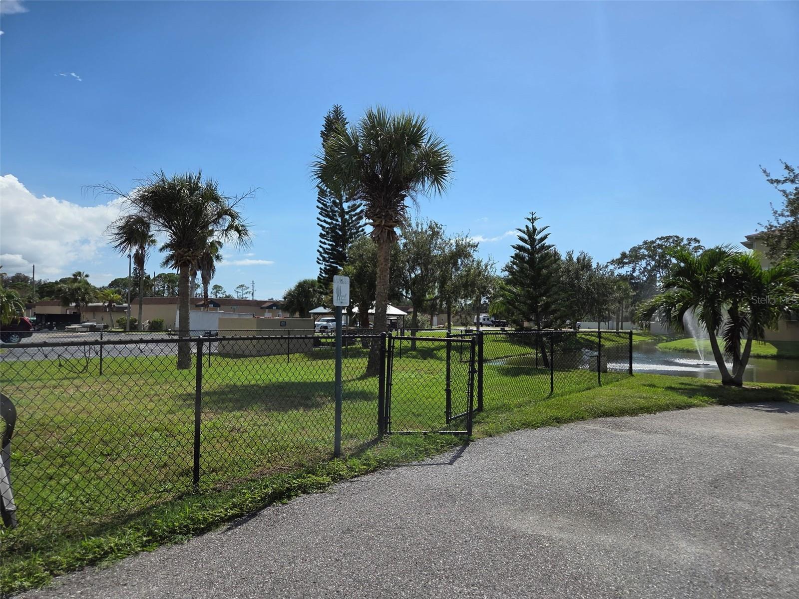 5111 ROYAL PALMS WAY #202