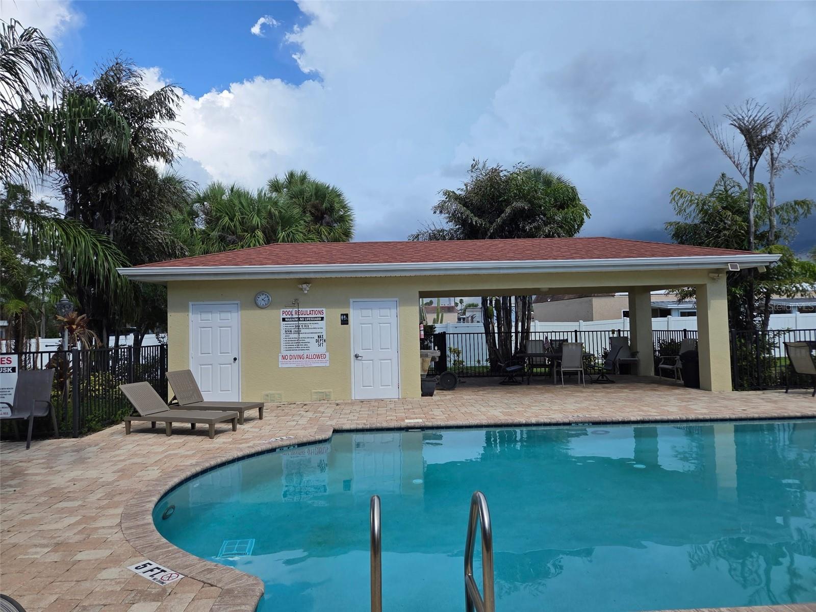 5111 ROYAL PALMS WAY #202