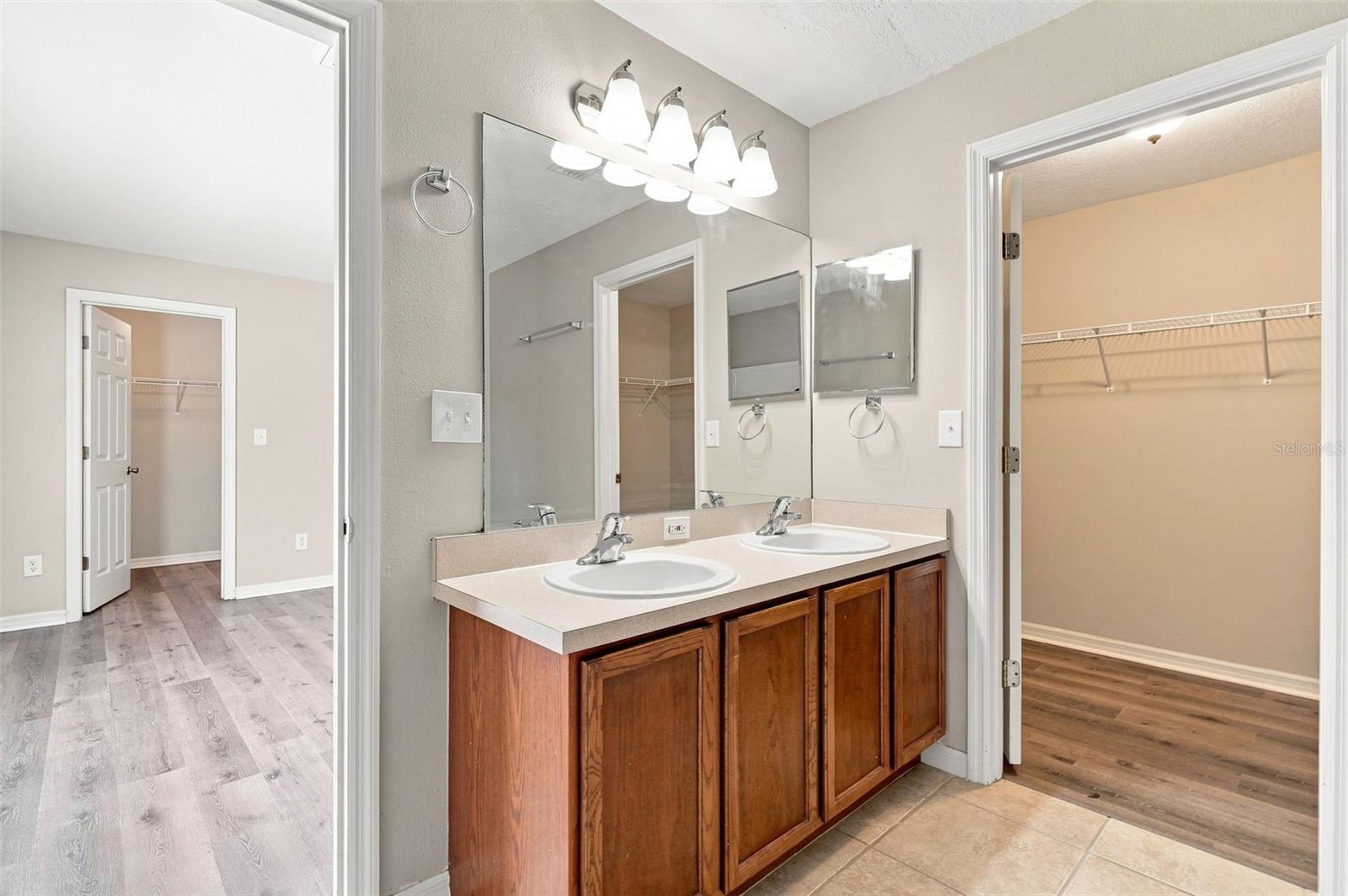 5123 CELLO WOOD LN