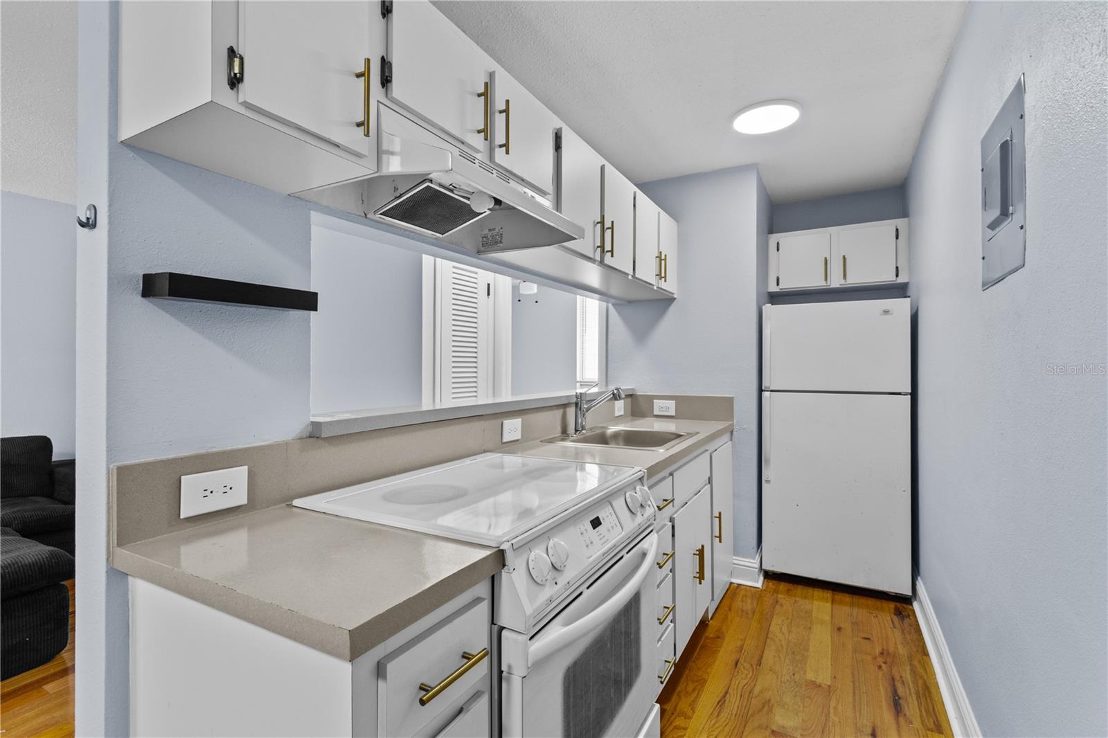 1301 S HOWARD AVE #B18