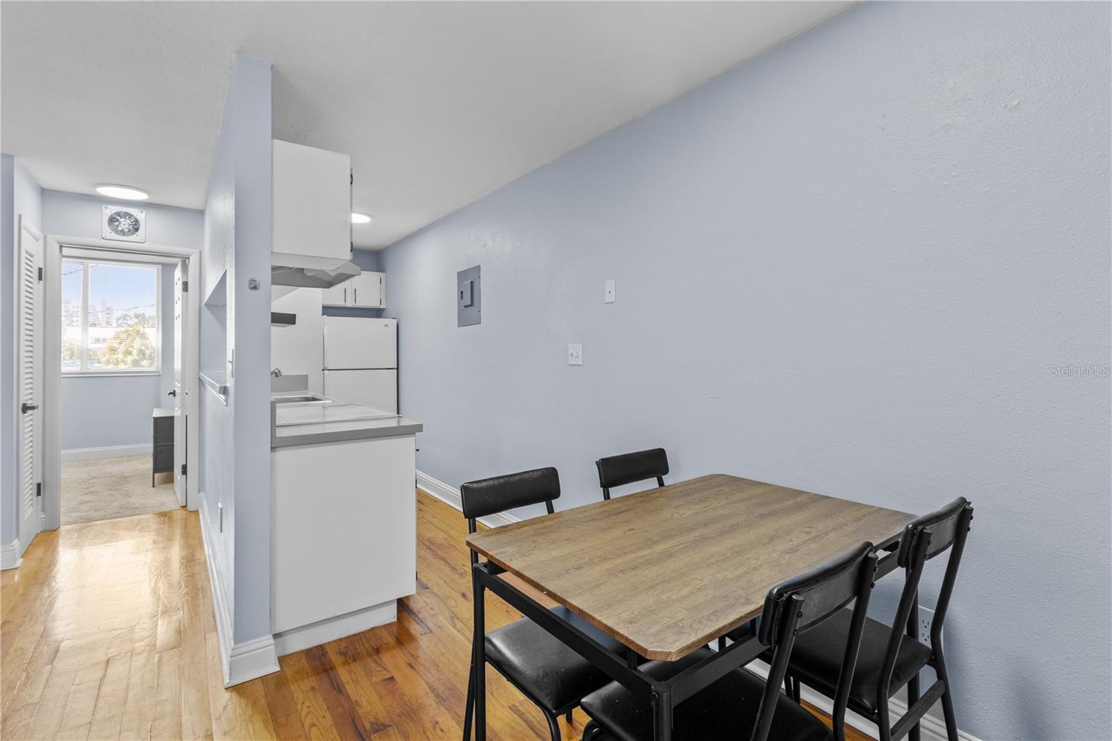 1301 S HOWARD AVE #B18