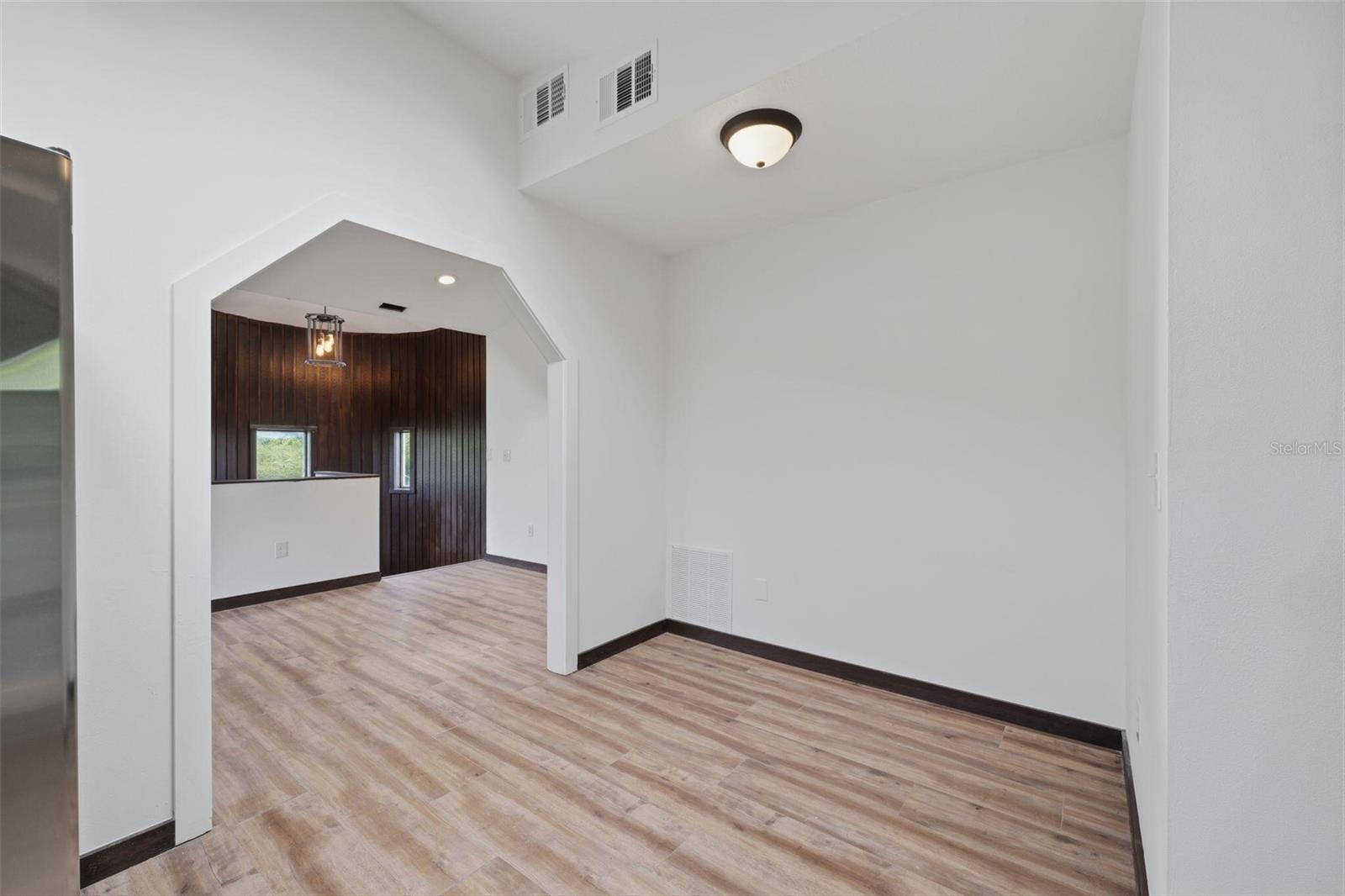 15017 DAYTON DR
