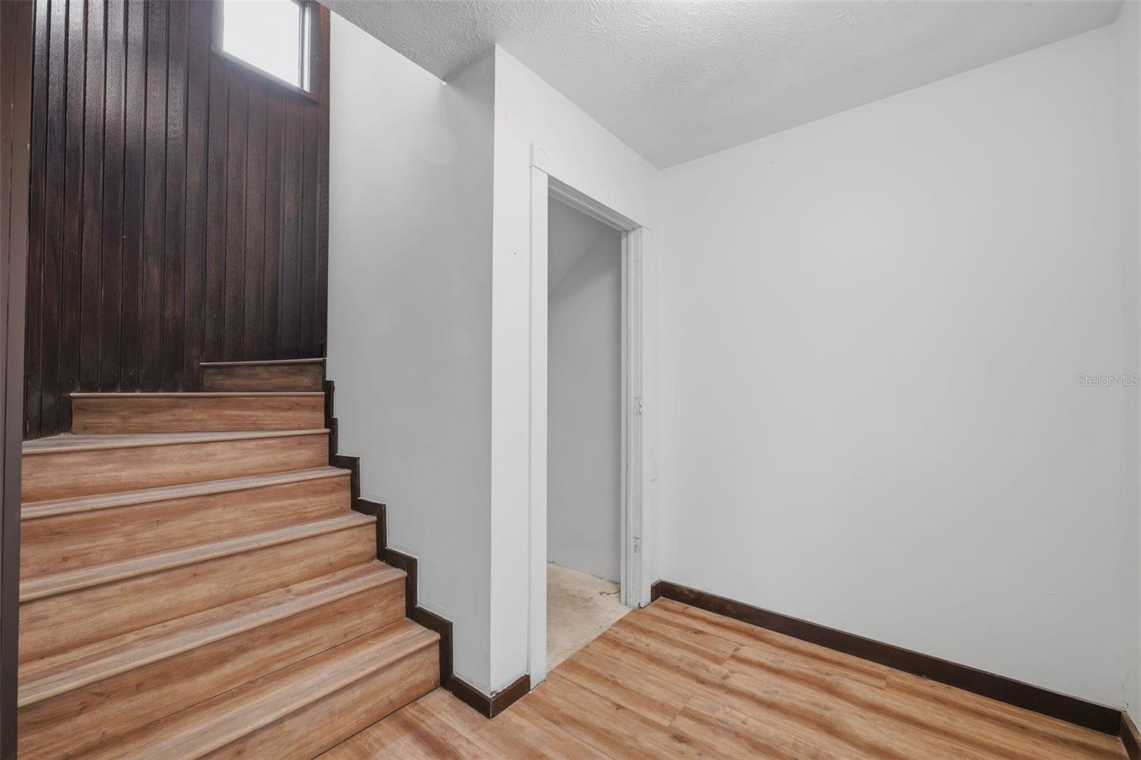 15017 DAYTON DR