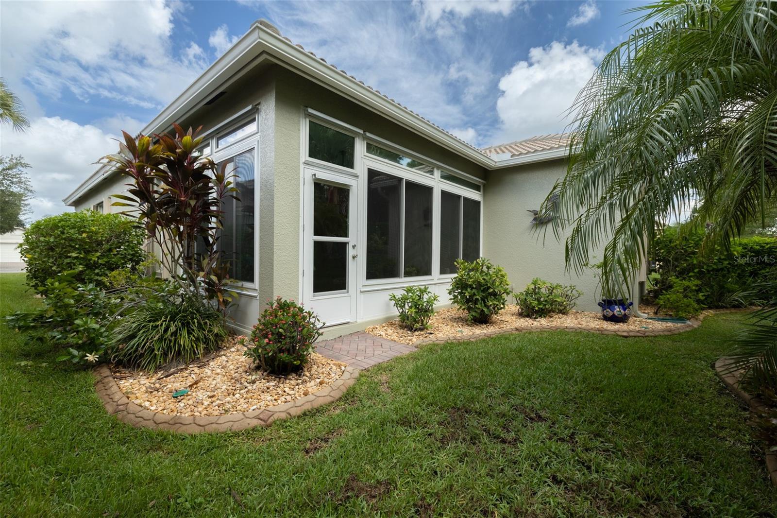 15818 COBBLE MILL DR