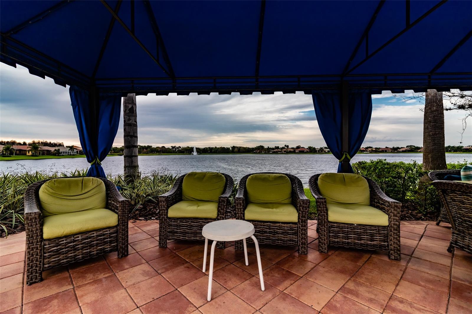 15818 COBBLE MILL DR