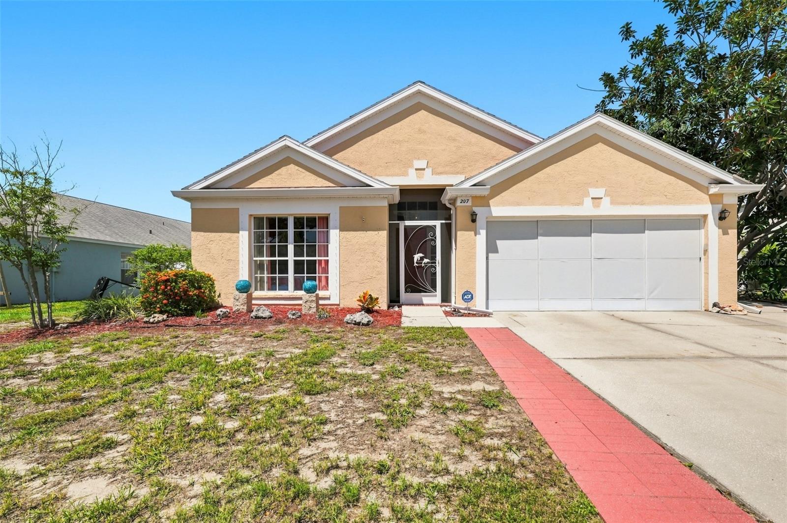 207 Lakeway Ln, Apollo Beach