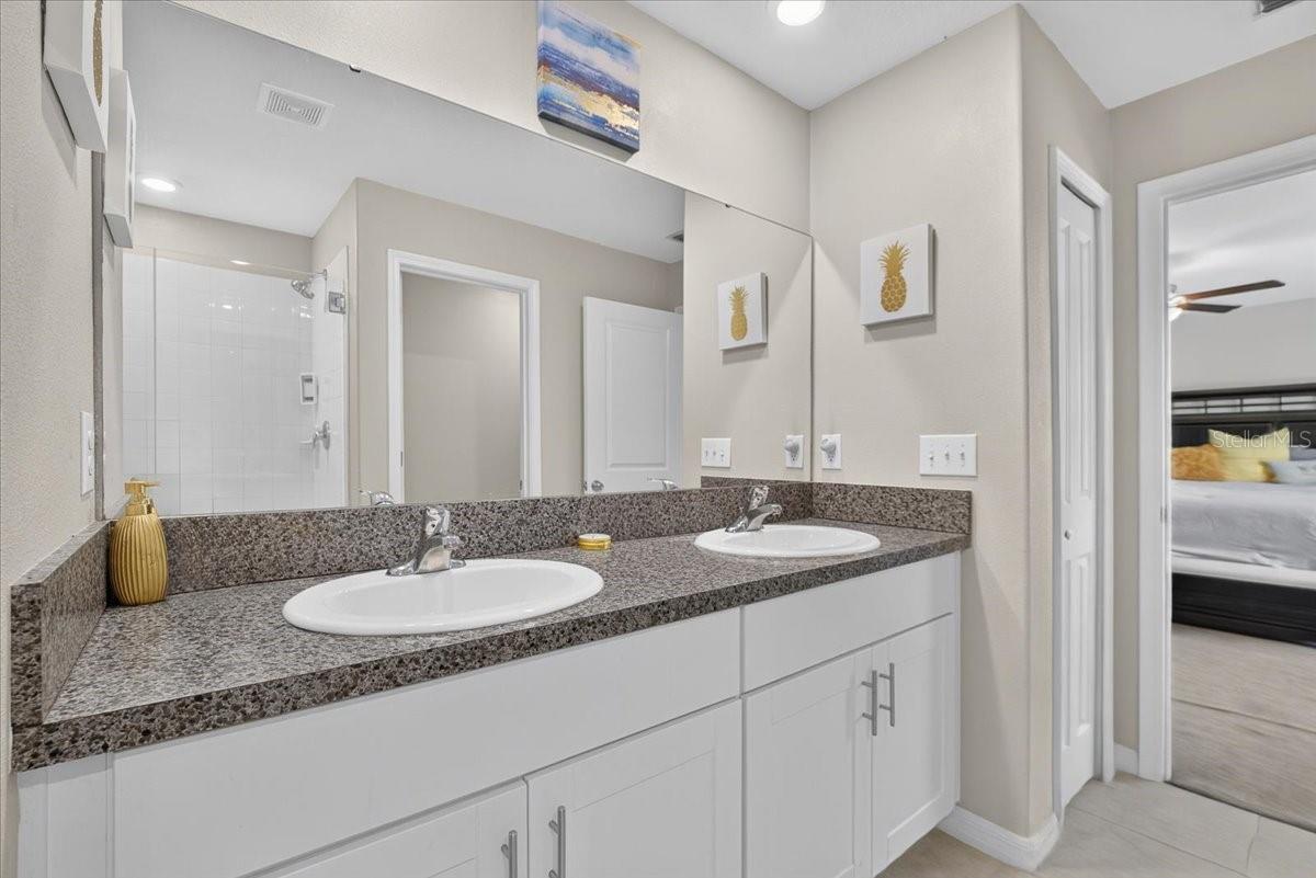 13009 MEADOW POND PL