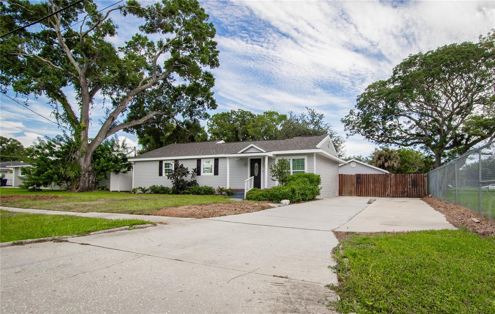 4710 W PRICE AVE