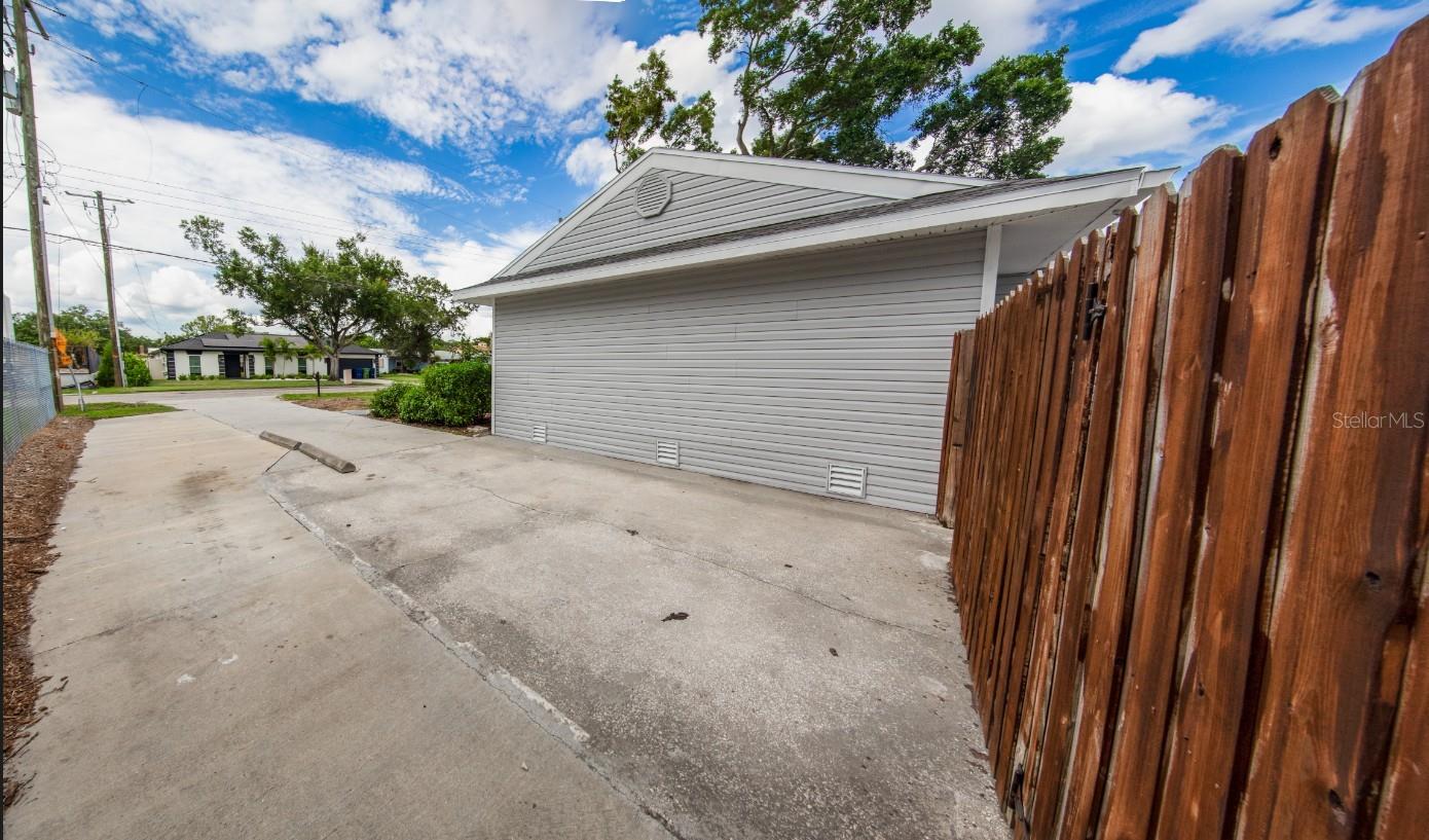4710 W PRICE AVE