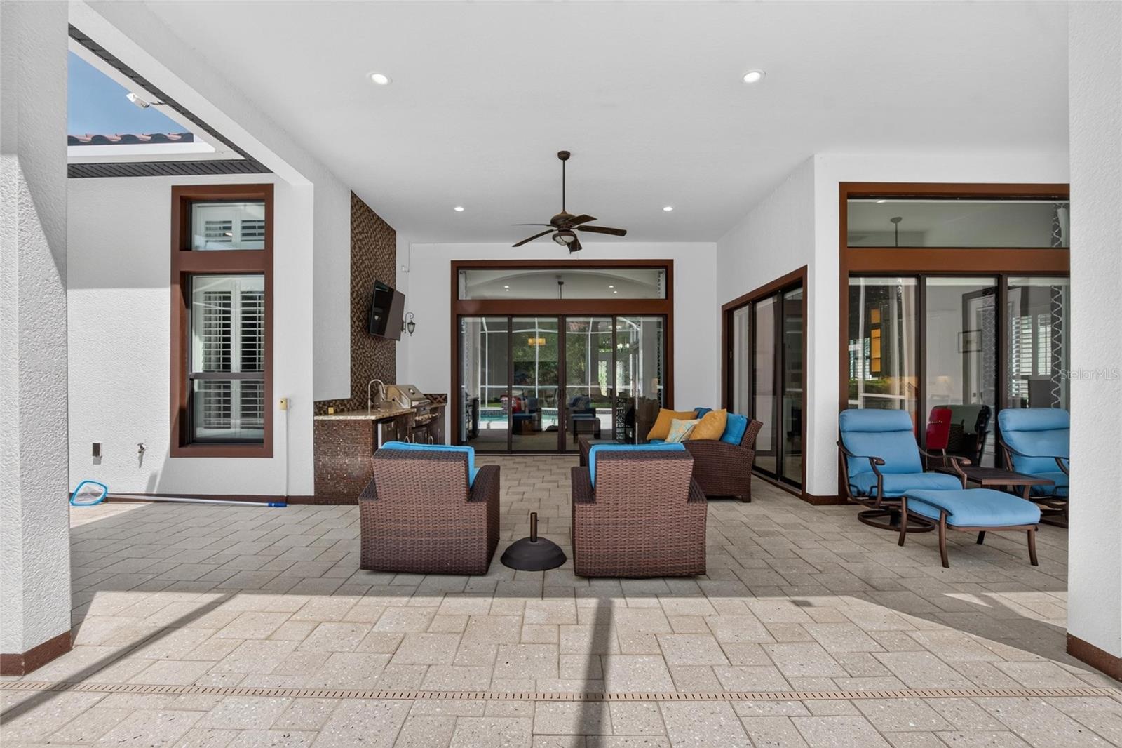 8467 DUNHAM STATION DR