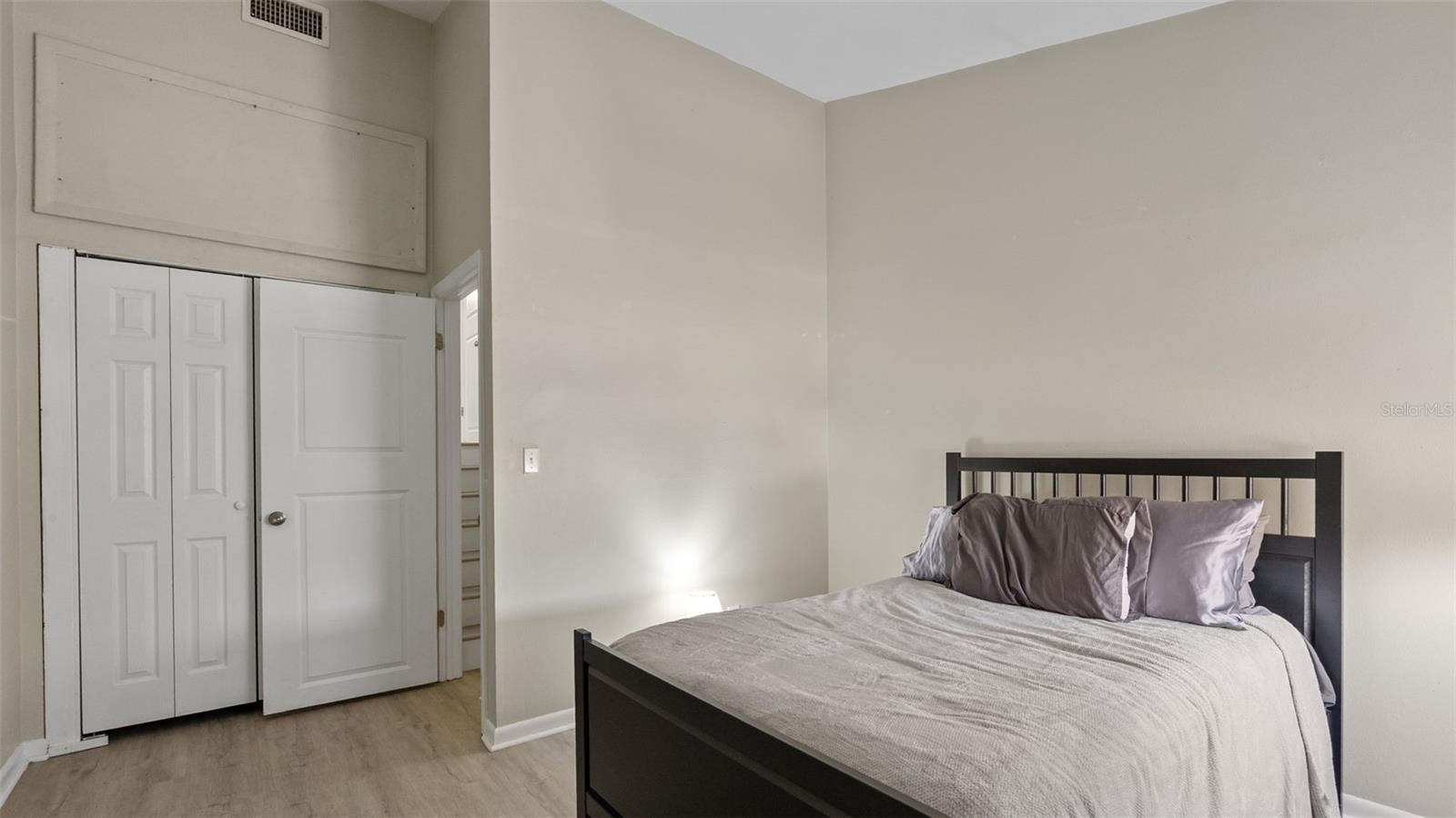 4227 LA PALMA CT