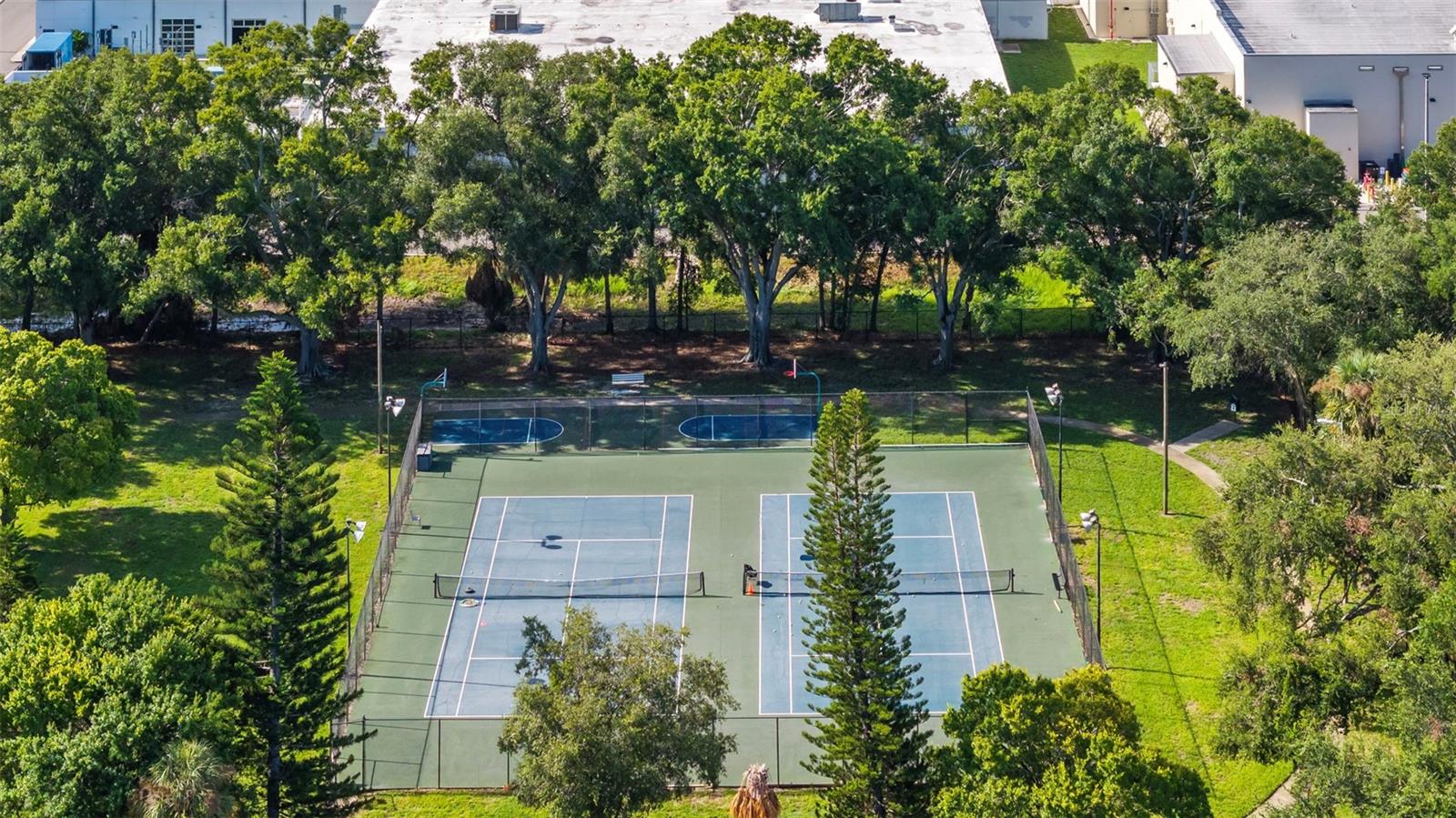 4227 LA PALMA CT