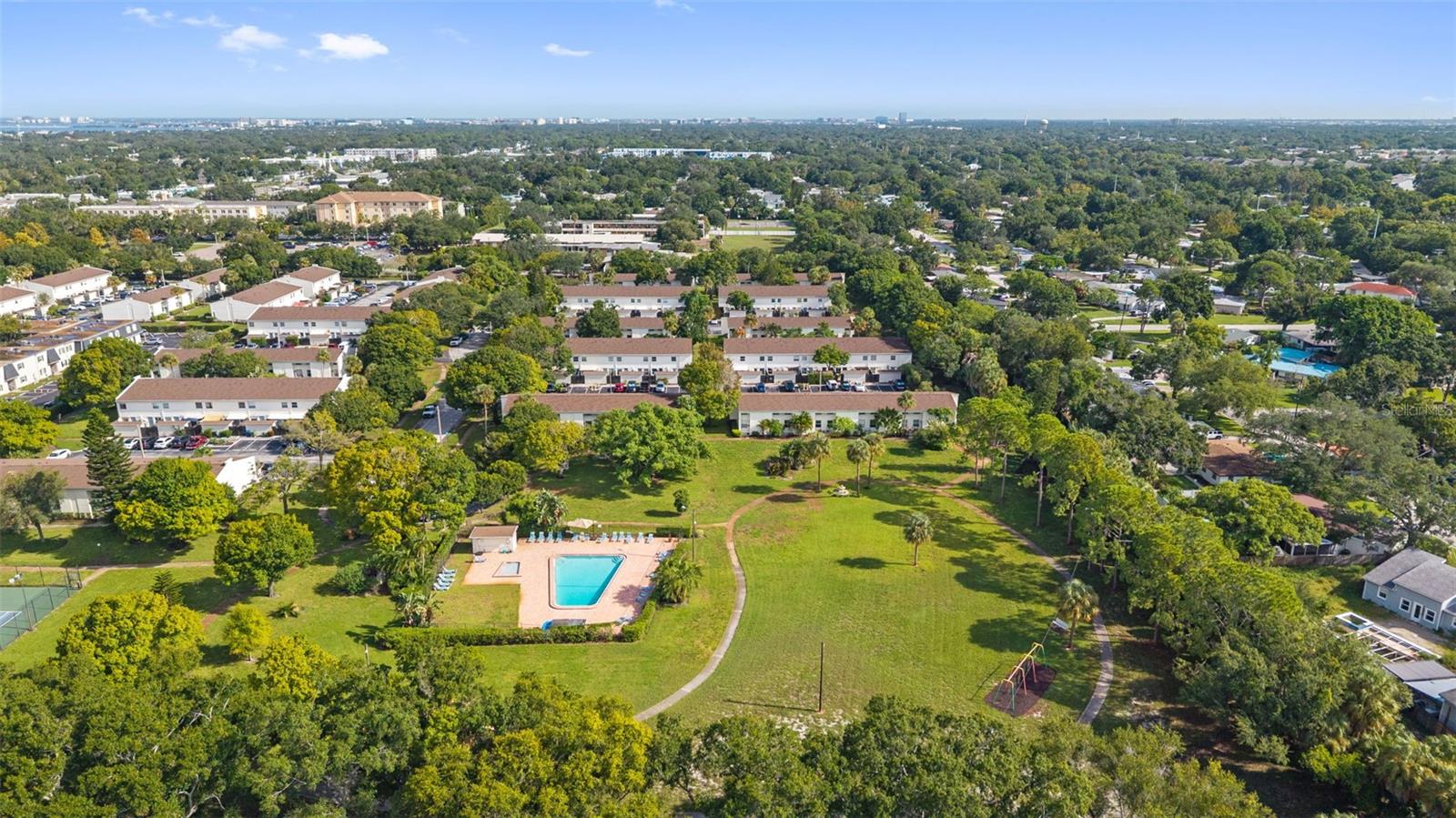 4227 LA PALMA CT