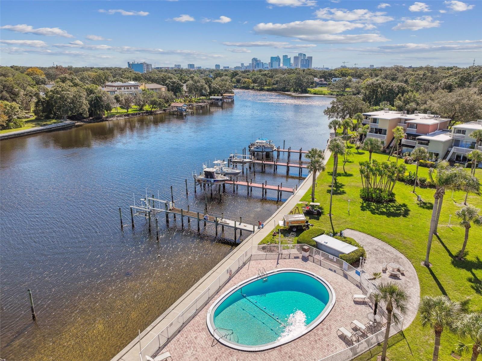 2424 W TAMPA BAY BLVD #L404