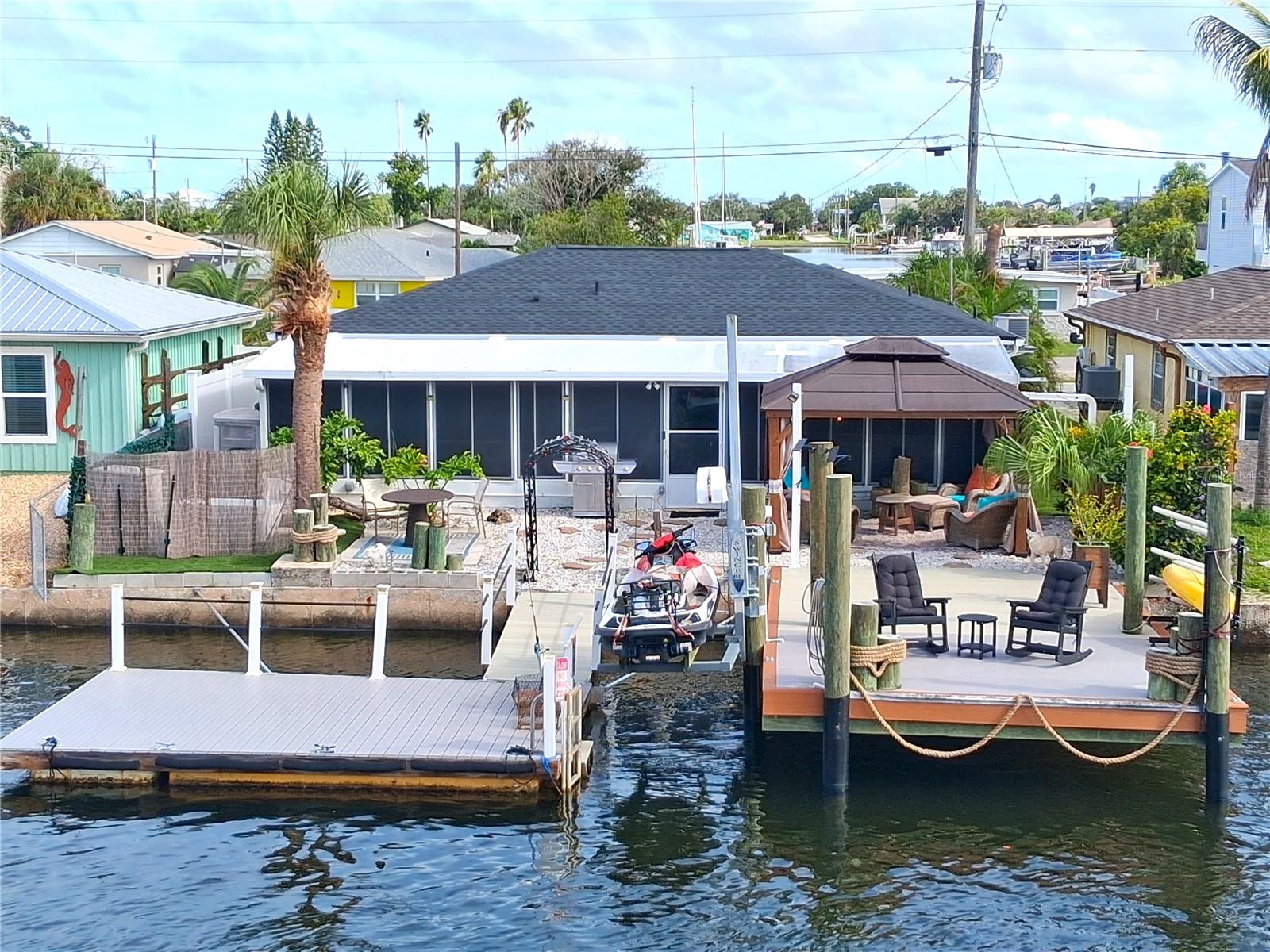 6424 BOATYARD DR