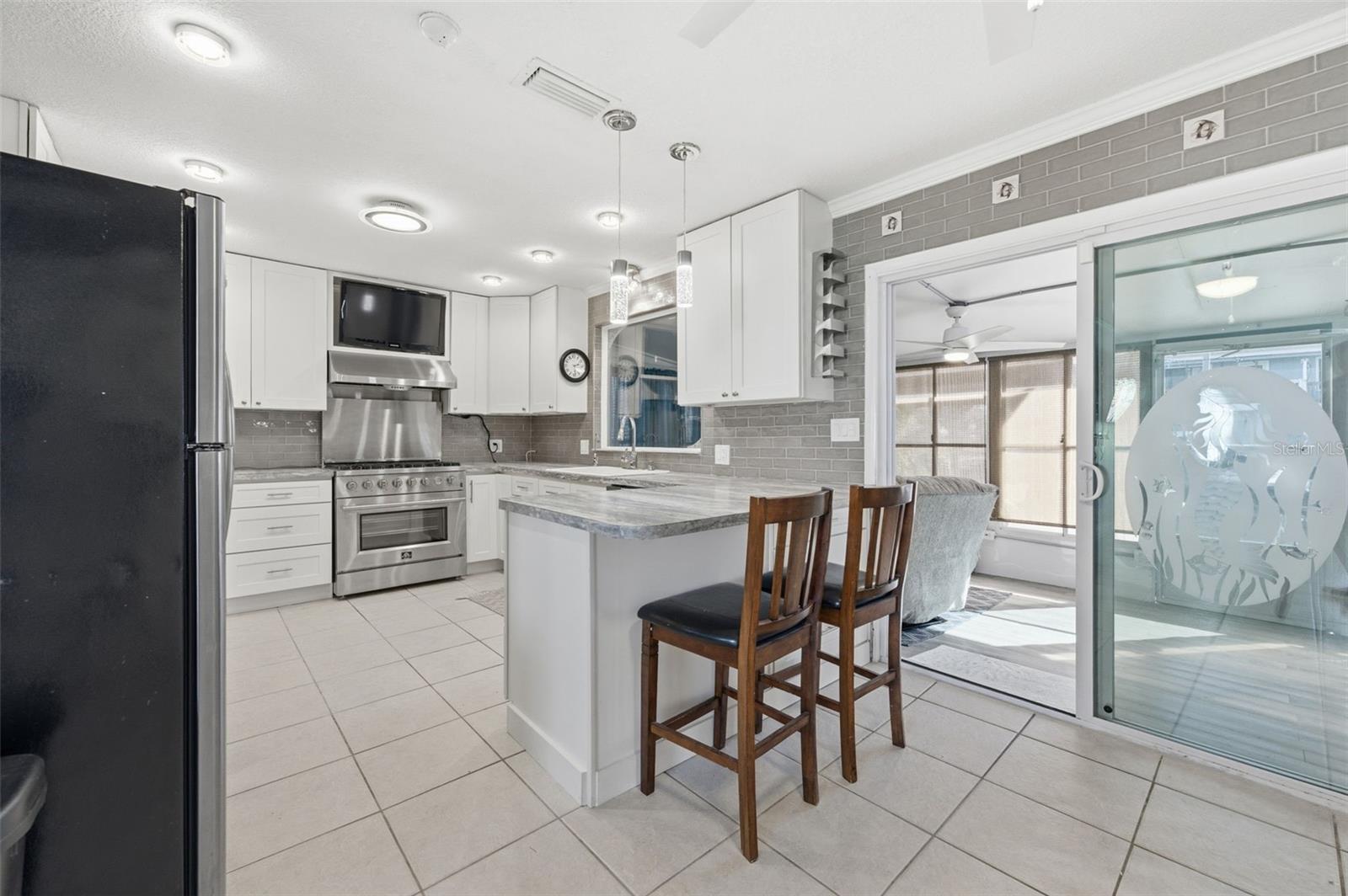 6424 BOATYARD DR