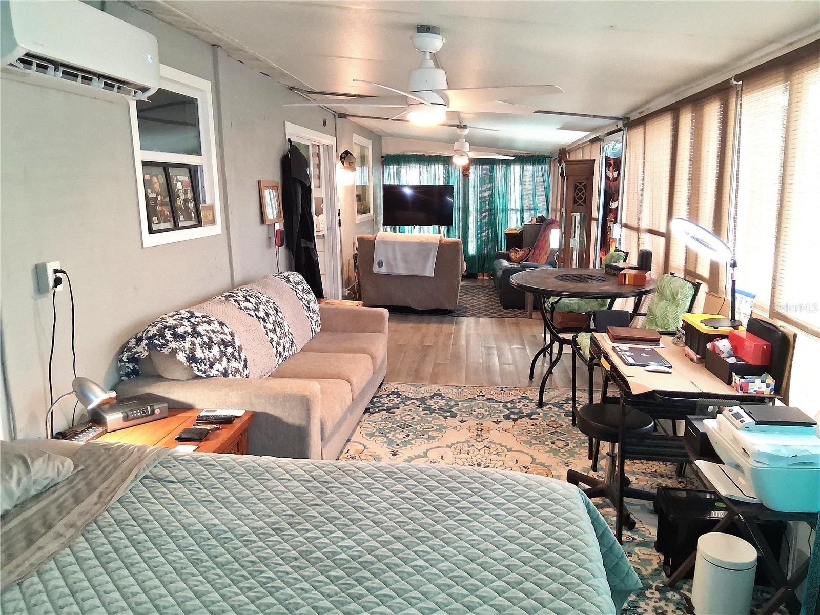 6424 BOATYARD DR