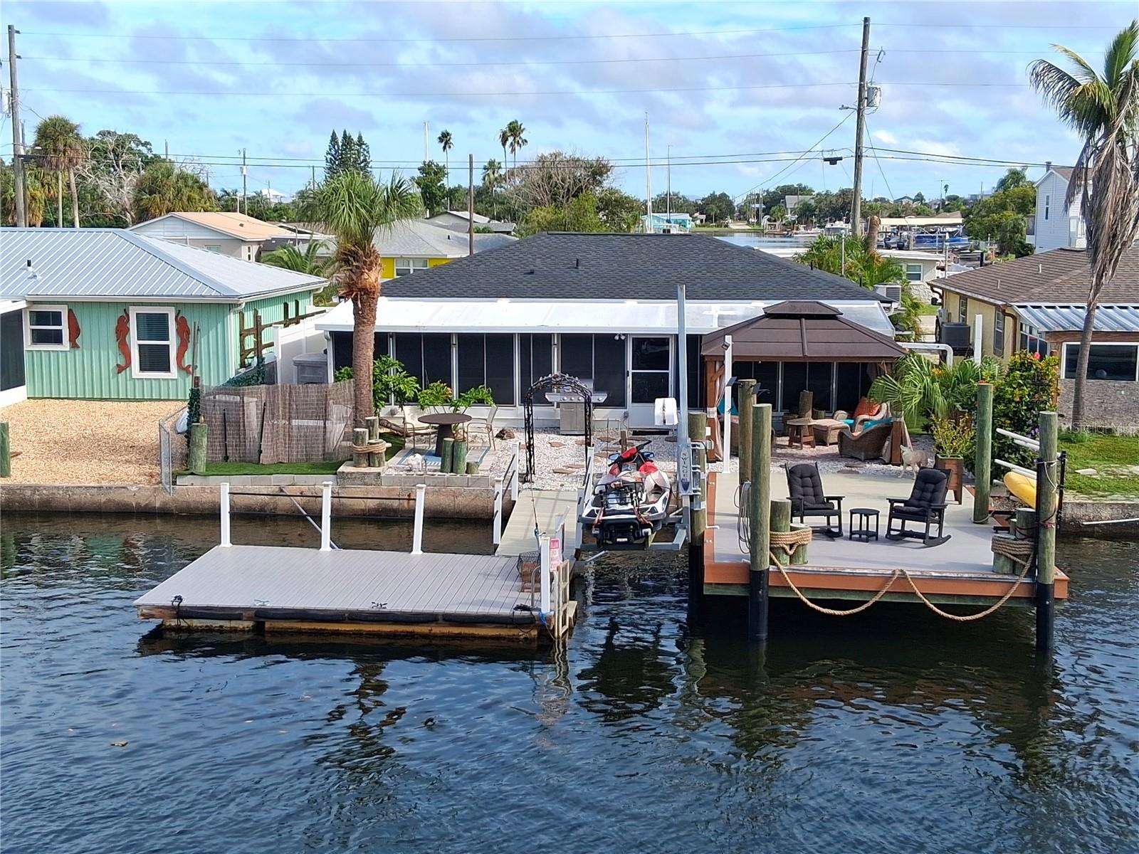 6424 BOATYARD DR