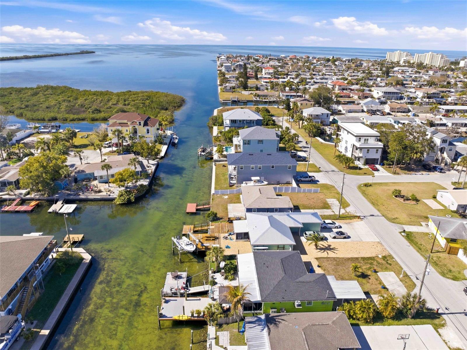 6424 BOATYARD DR