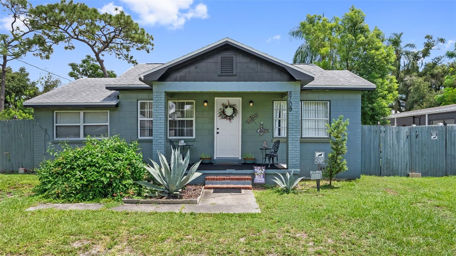 8709 El Portal Dr, Tampa