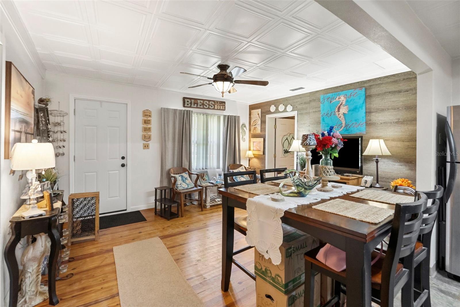 8709 EL PORTAL DR