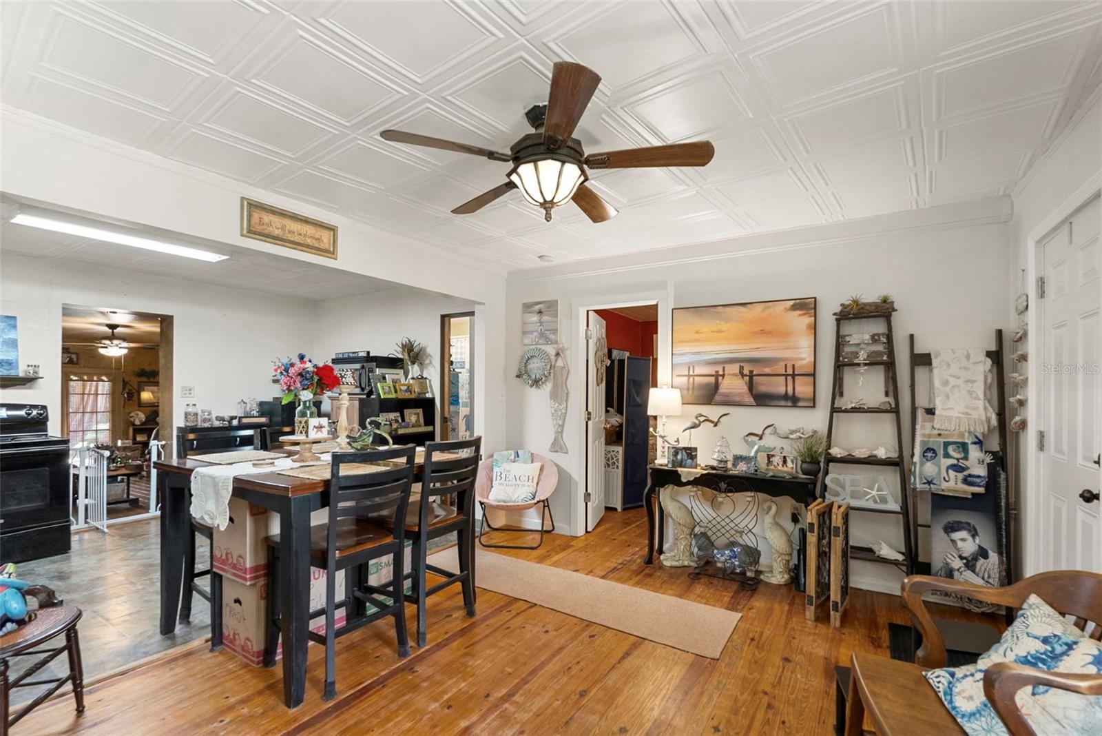 8709 EL PORTAL DR