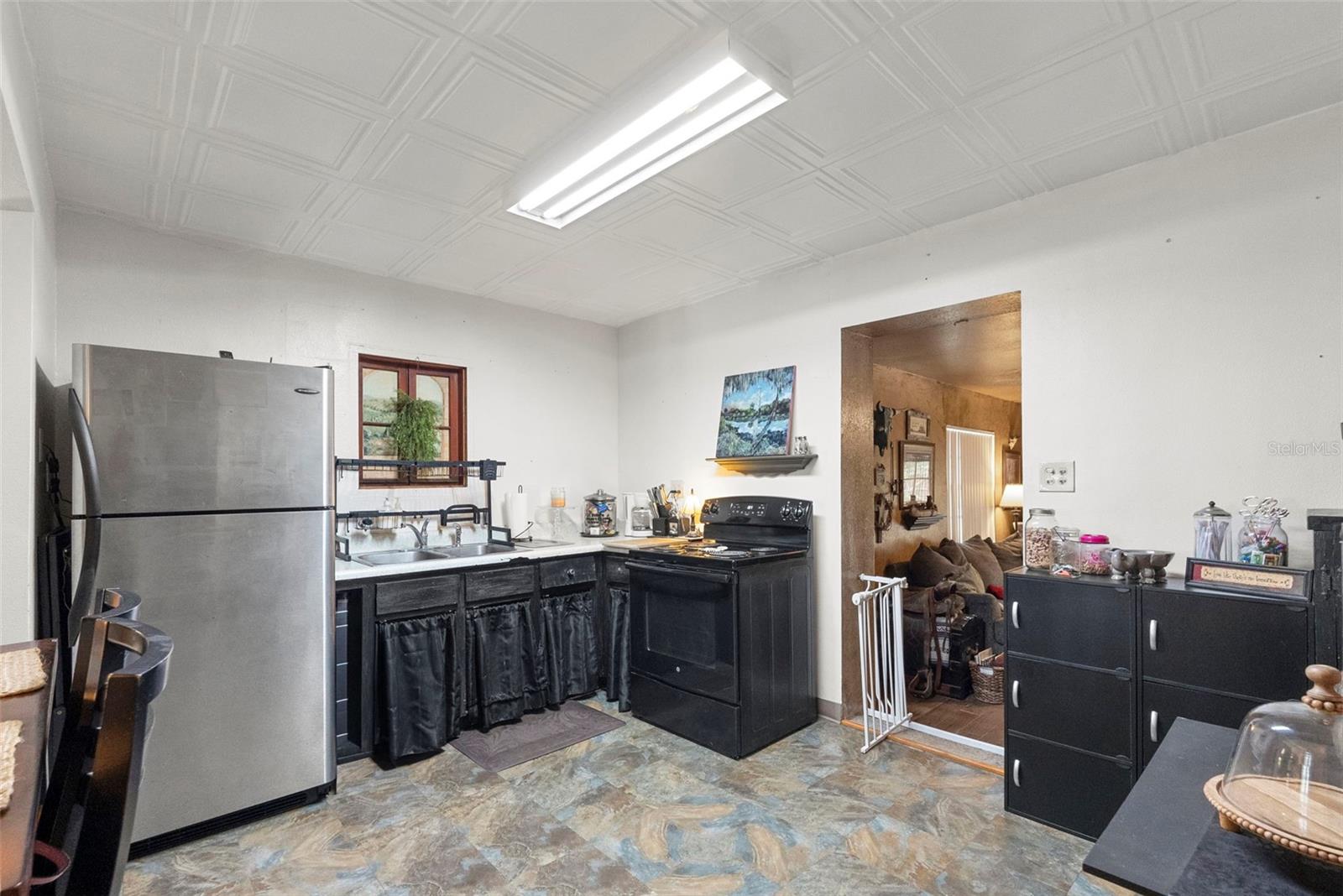 8709 EL PORTAL DR