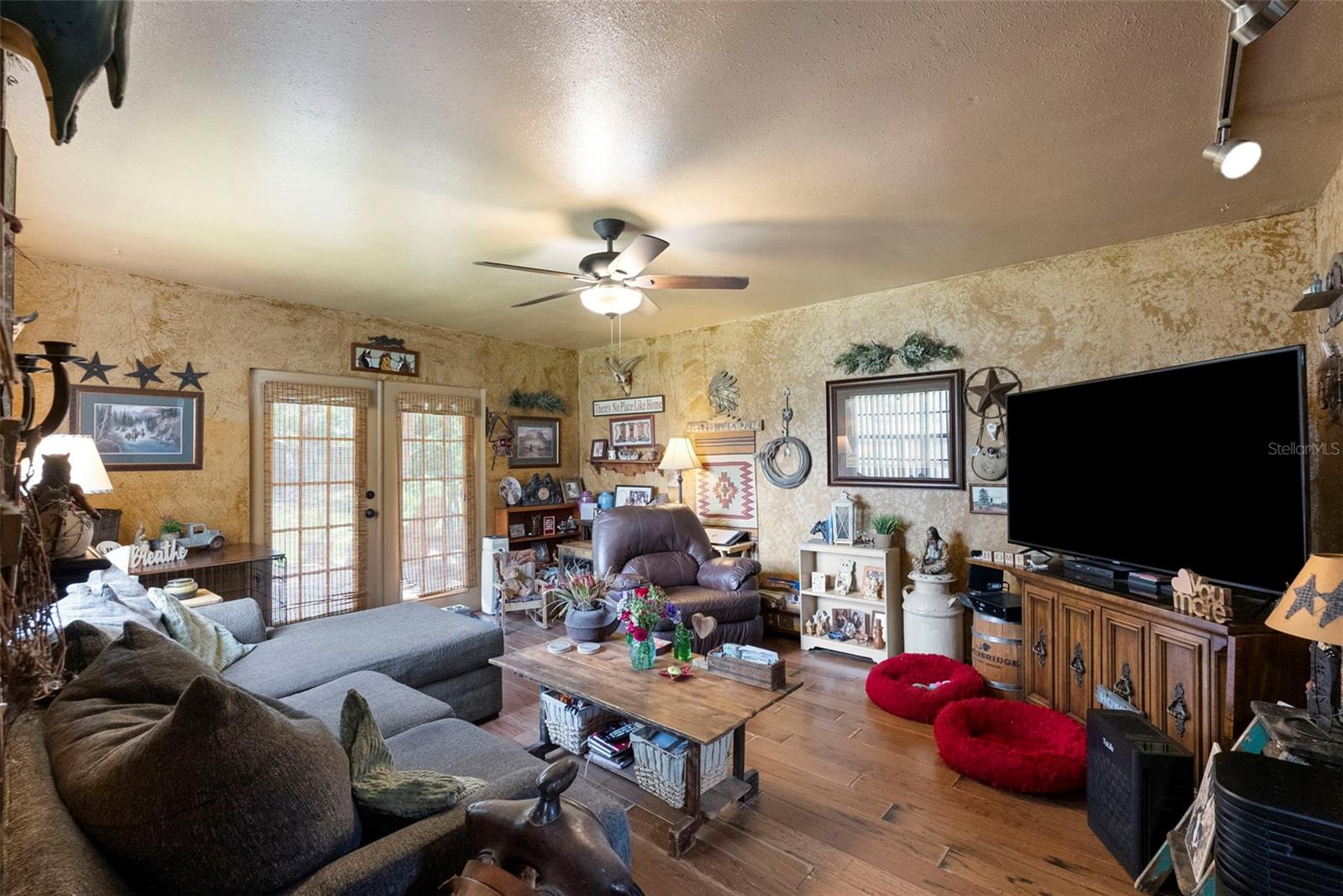 8709 EL PORTAL DR