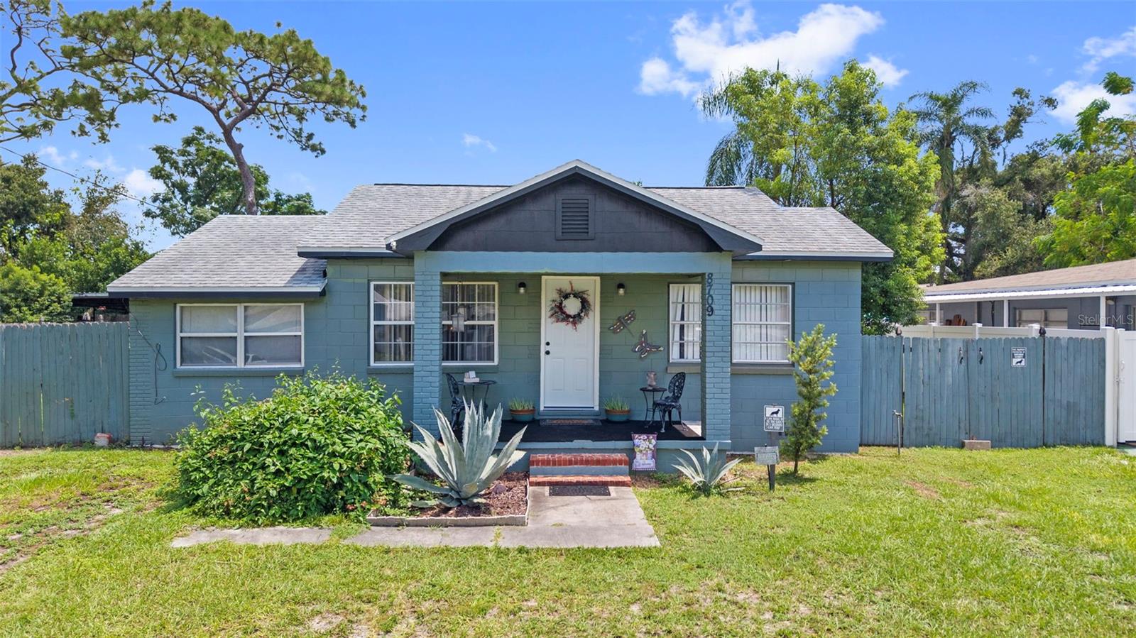 8709 EL PORTAL DR
