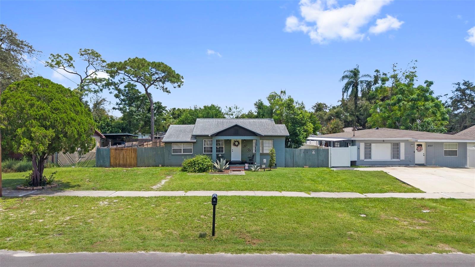8709 EL PORTAL DR